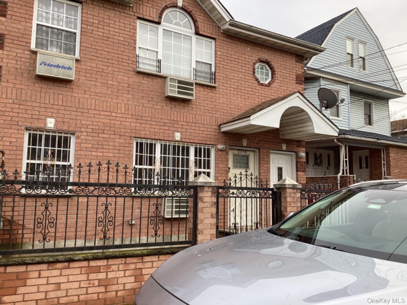 13-58 Pinson Street – For Sale photo 2