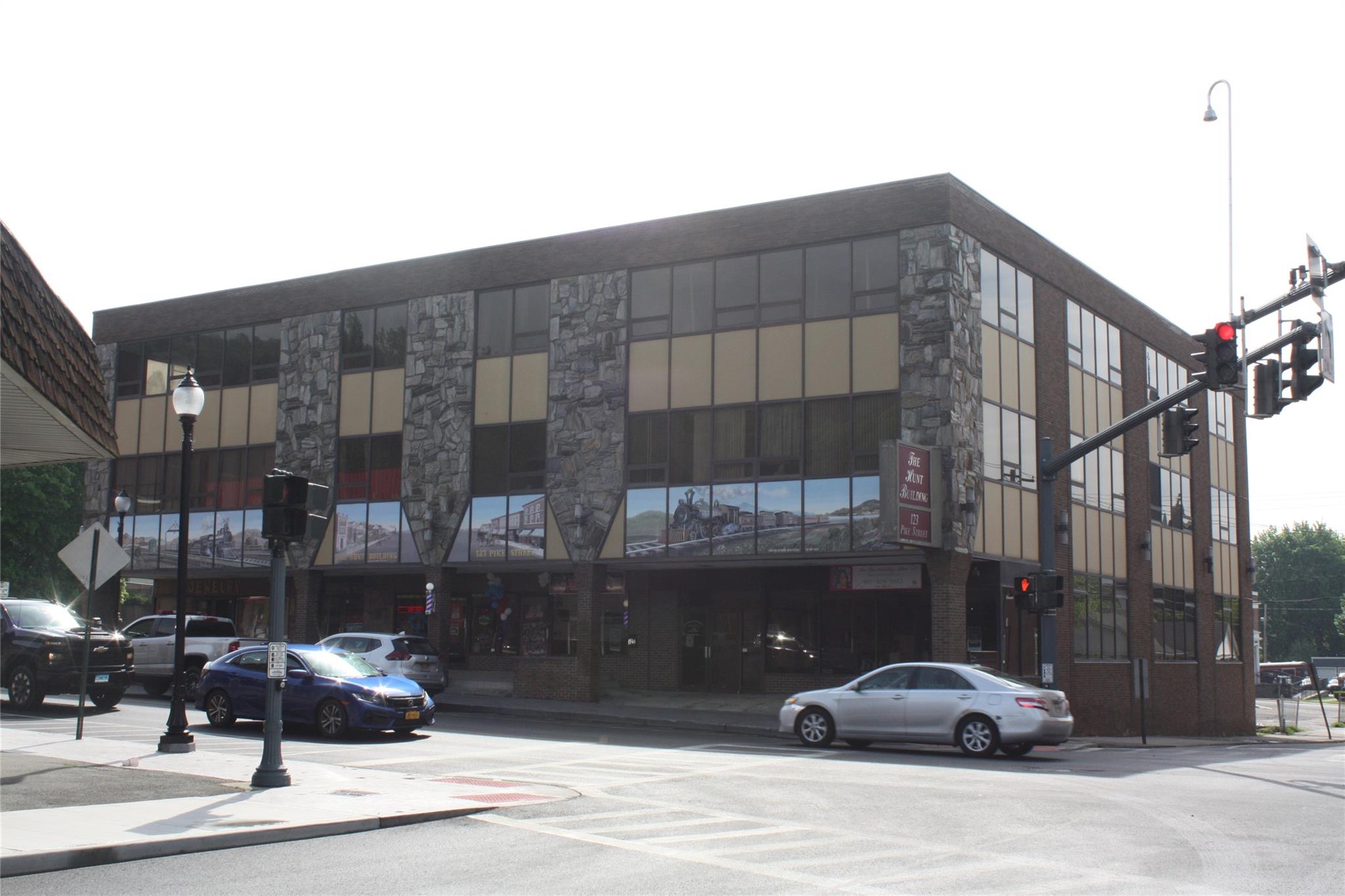 123 Pike Street, Unit 204