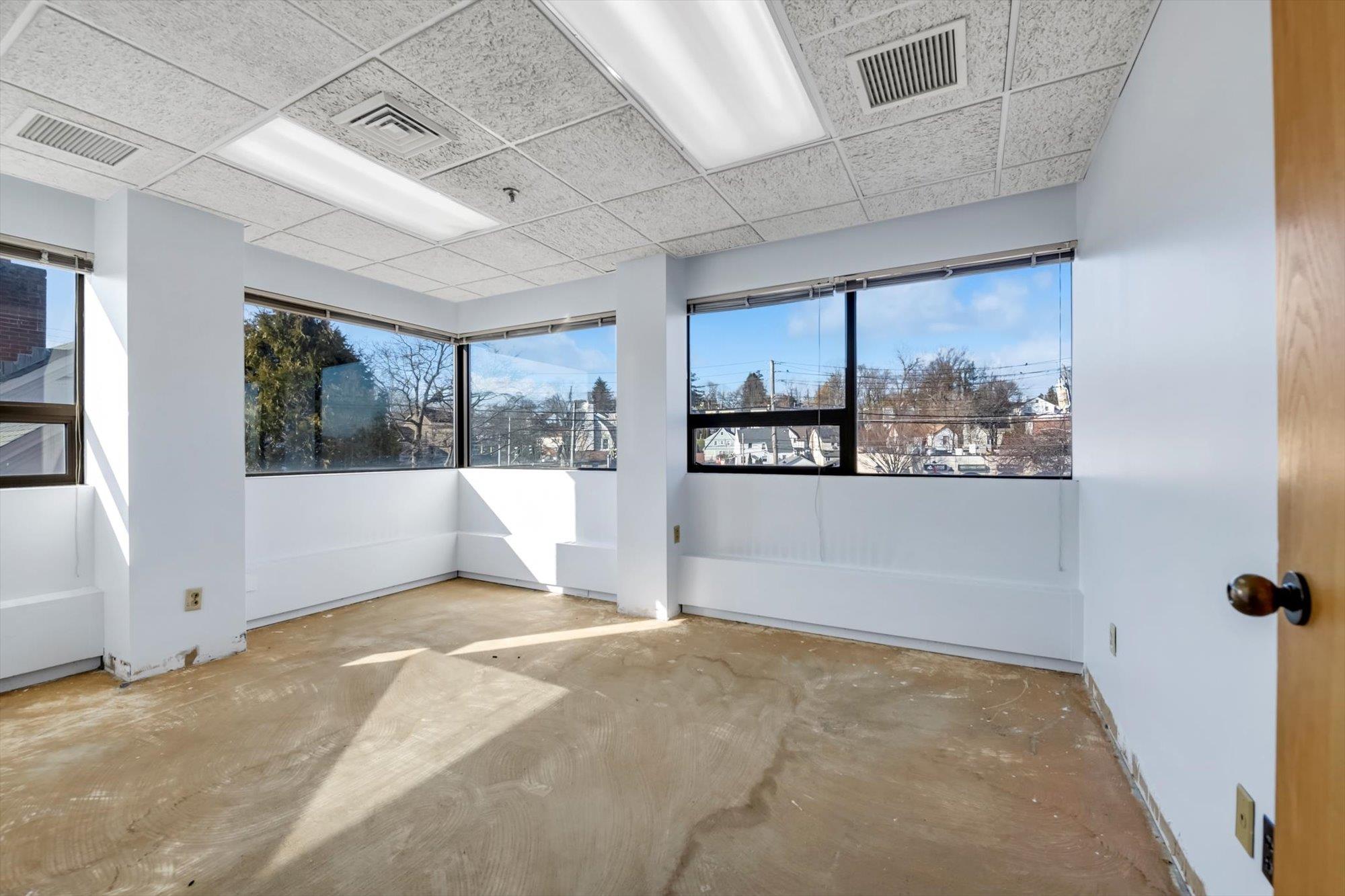 1 Summit Avenue, Unit 2nd Floor photo 3