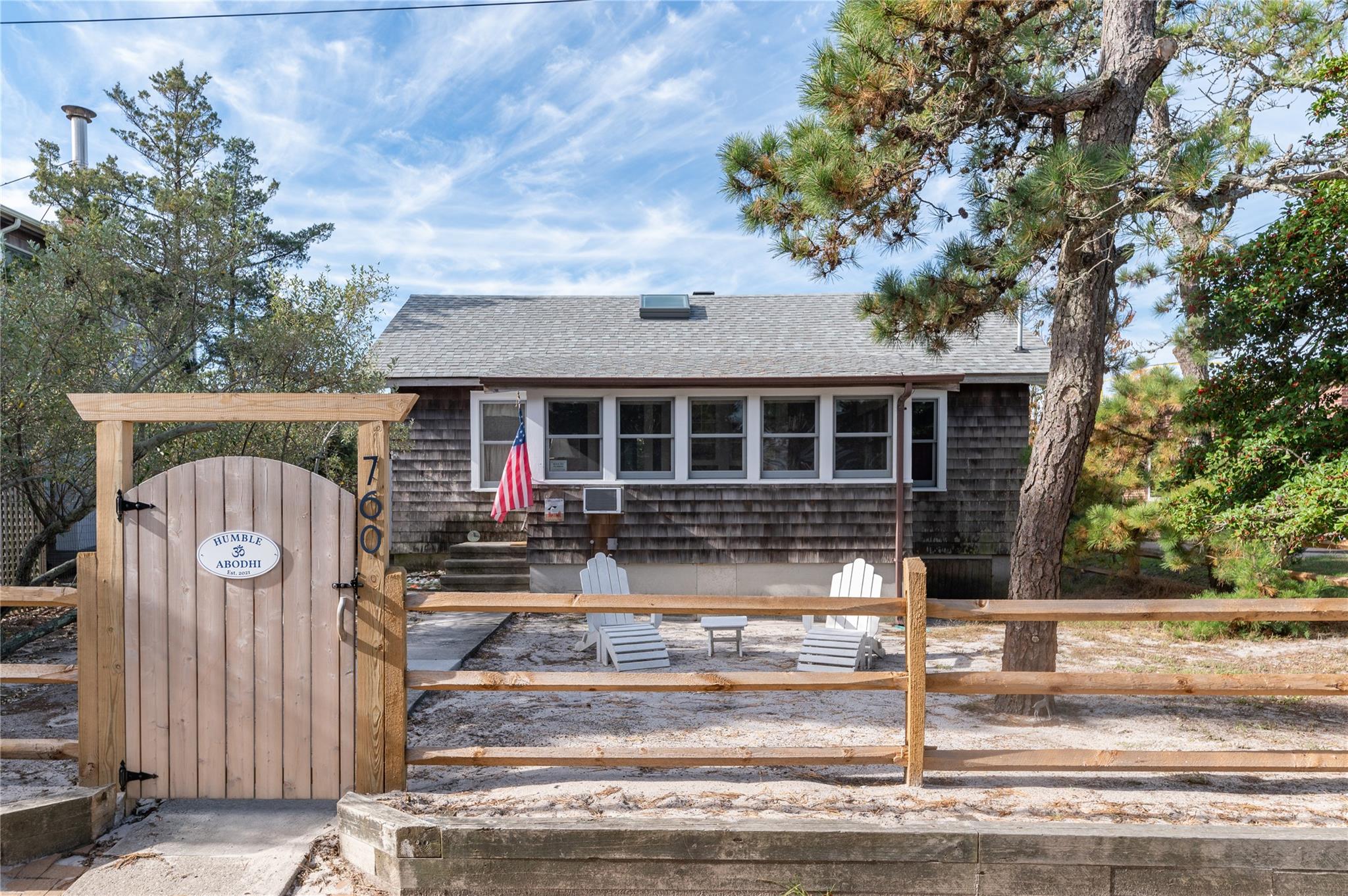 760 Surf Road – For Rent