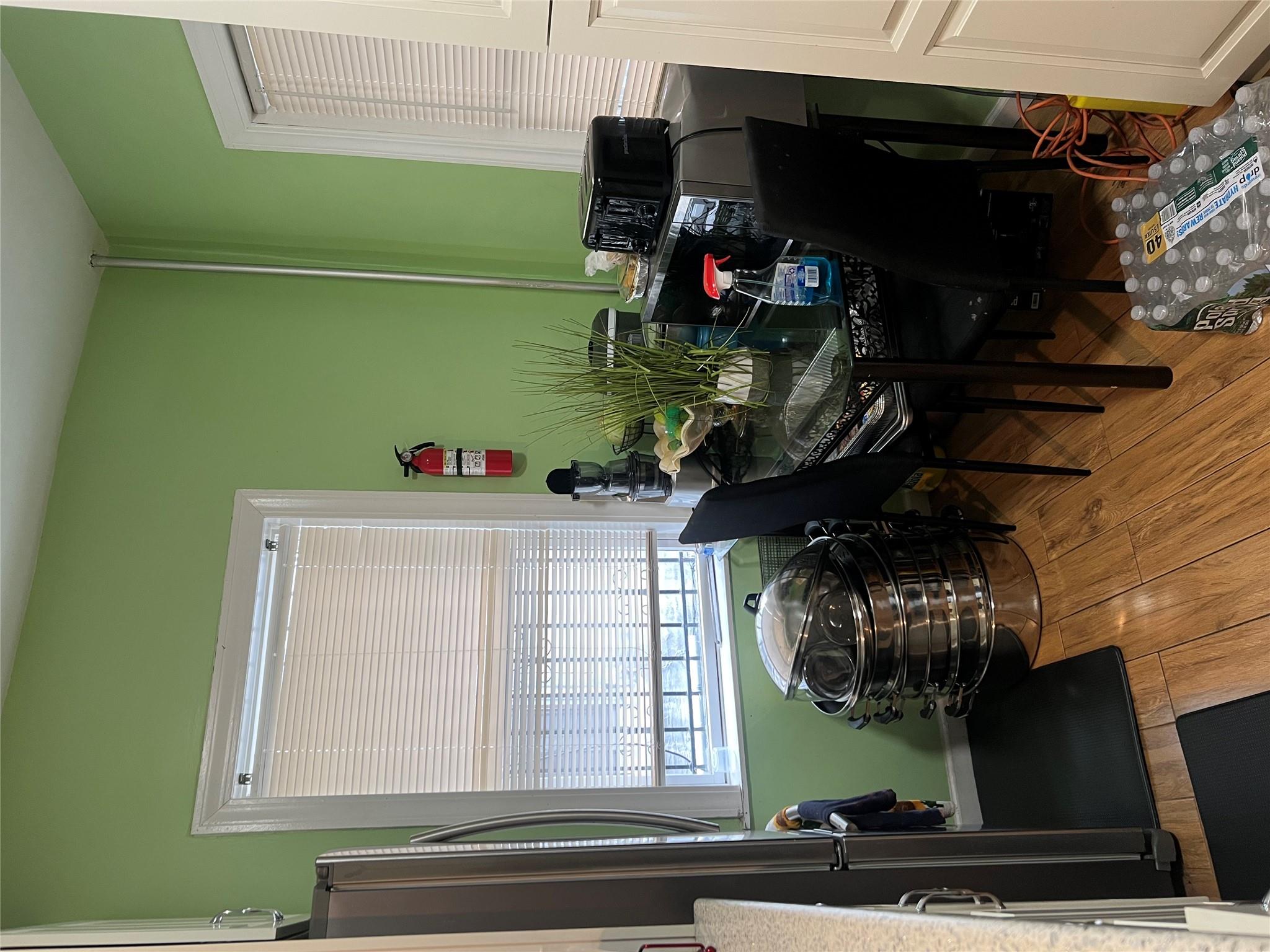 4026 Paulding Avenue – For Sale photo 10