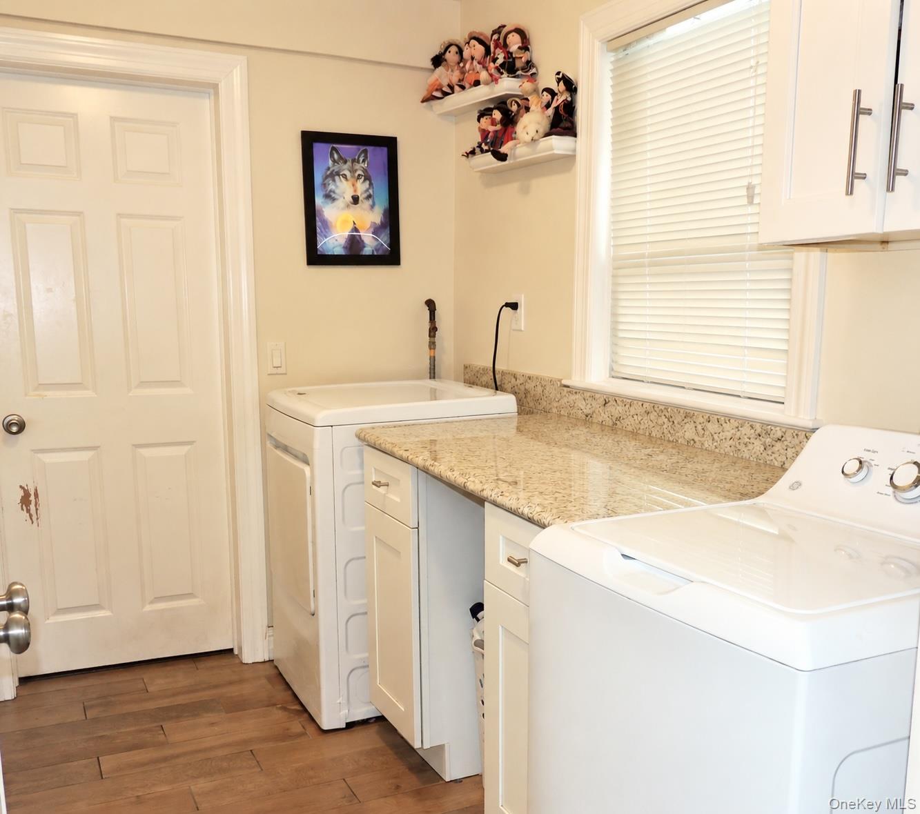 212 Beekman Avenue – For Sale photo 4