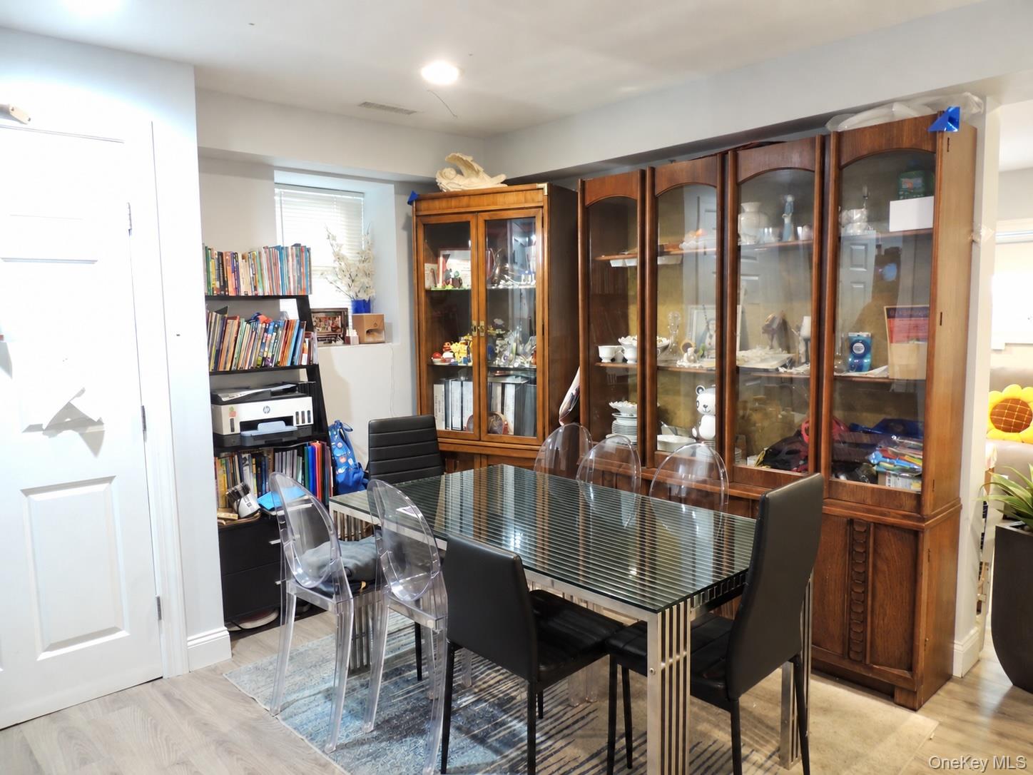 212 Beekman Avenue – For Sale photo 10