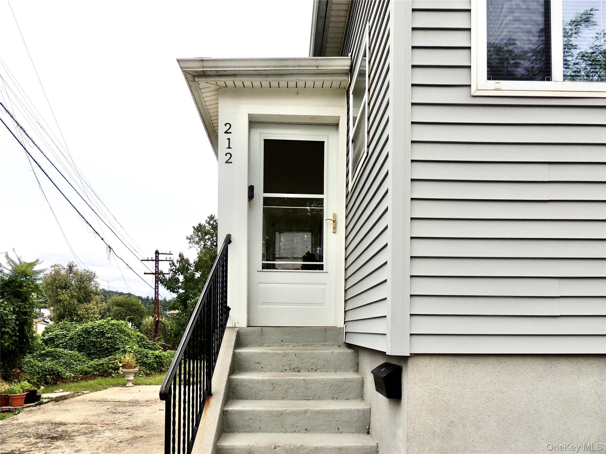 212 Beekman Avenue – For Sale photo 22