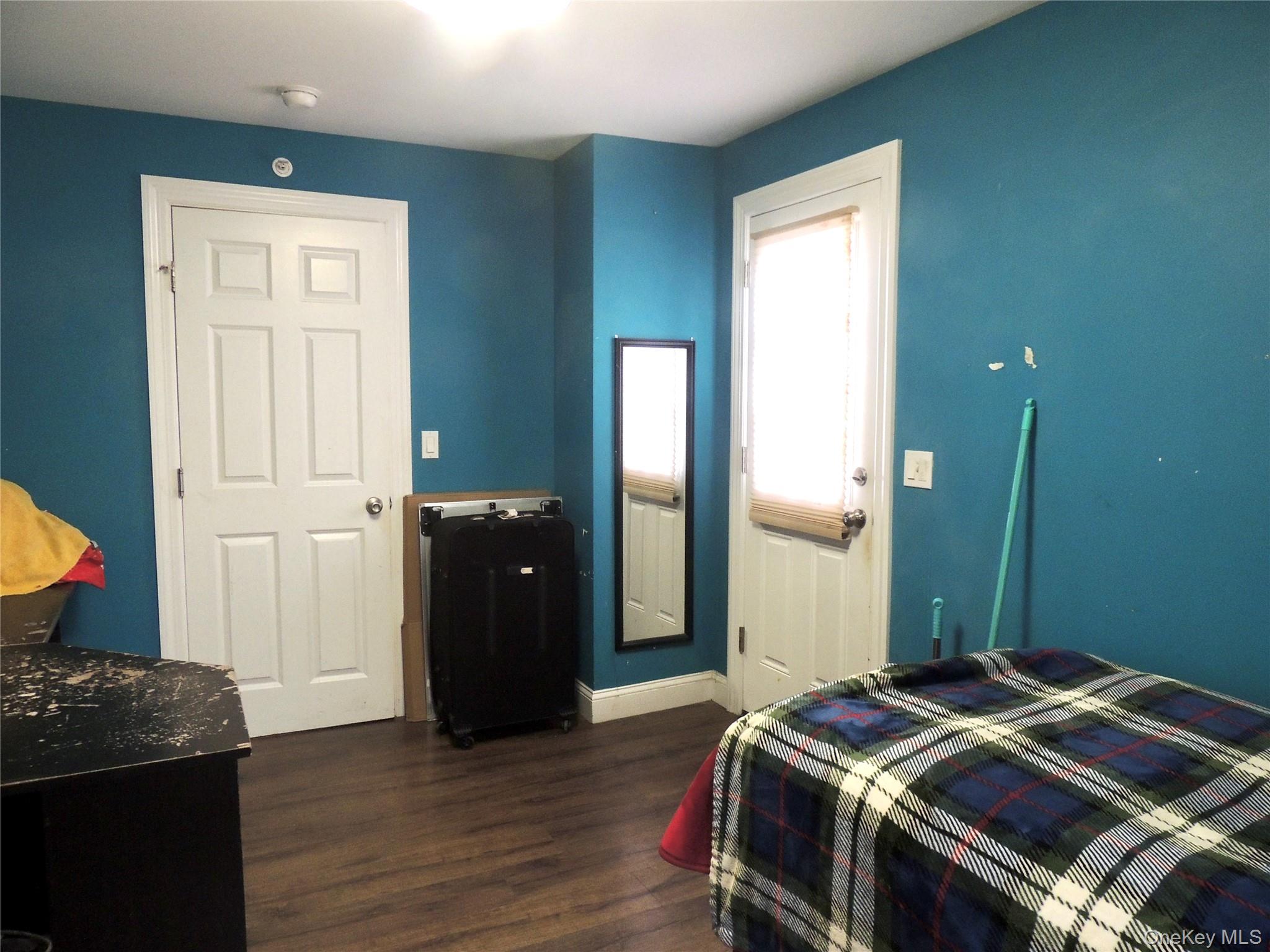 212 Beekman Avenue – For Sale photo 5