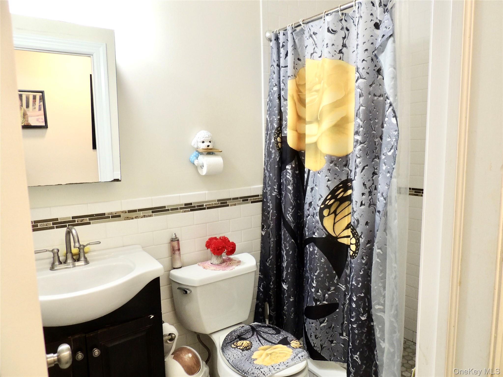 212 Beekman Avenue – For Sale photo 12