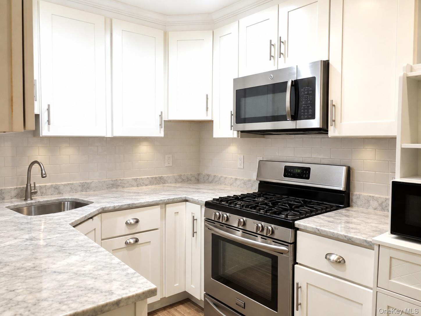212 Beekman Avenue – For Sale photo 11