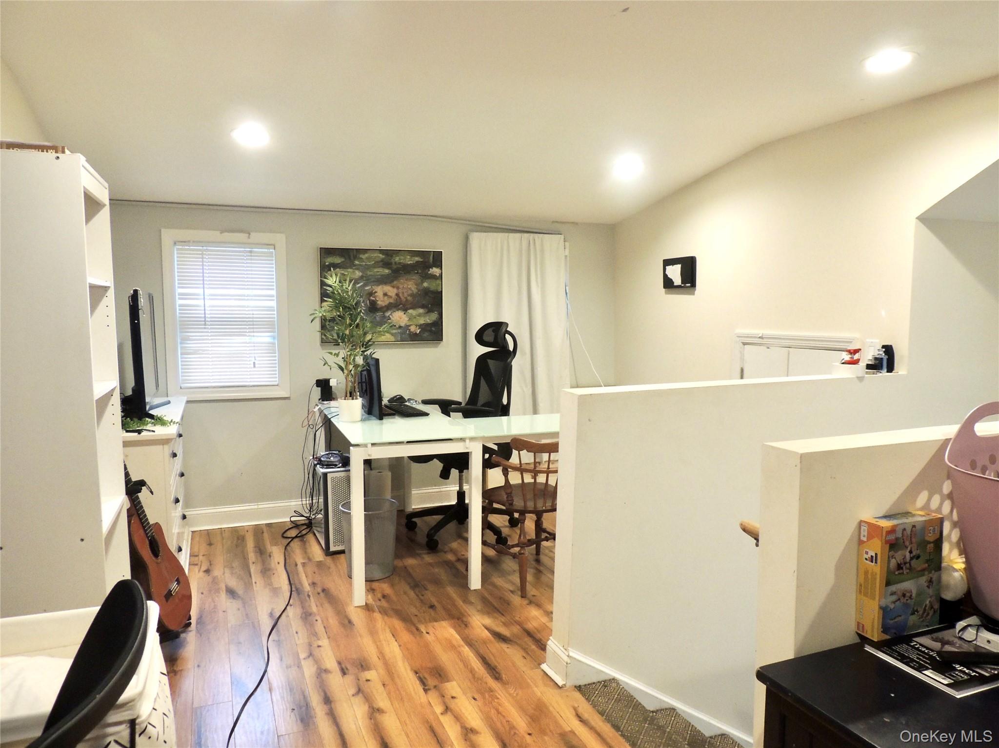212 Beekman Avenue – For Sale photo 3