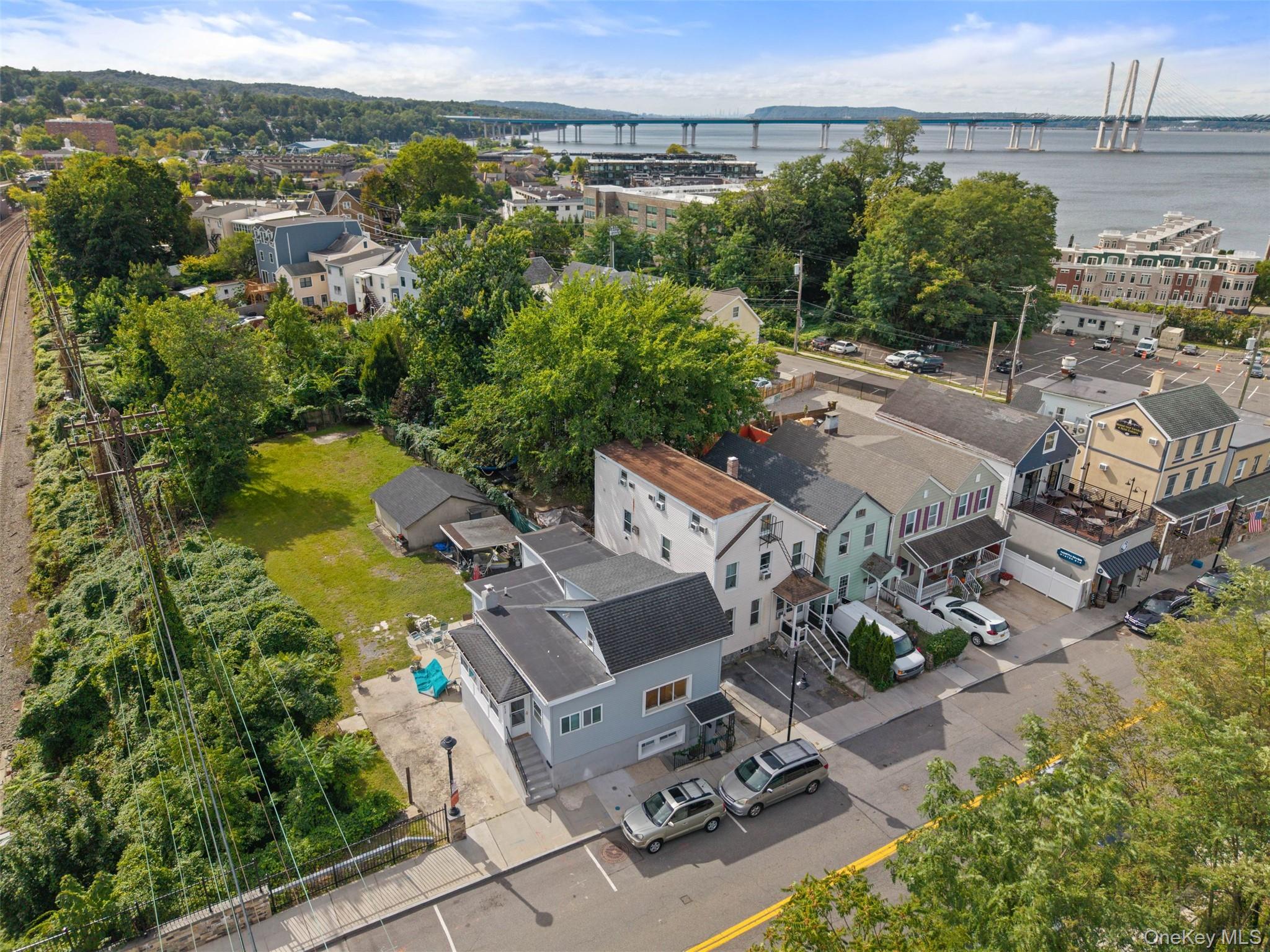 212 Beekman Avenue – For Sale photo 16