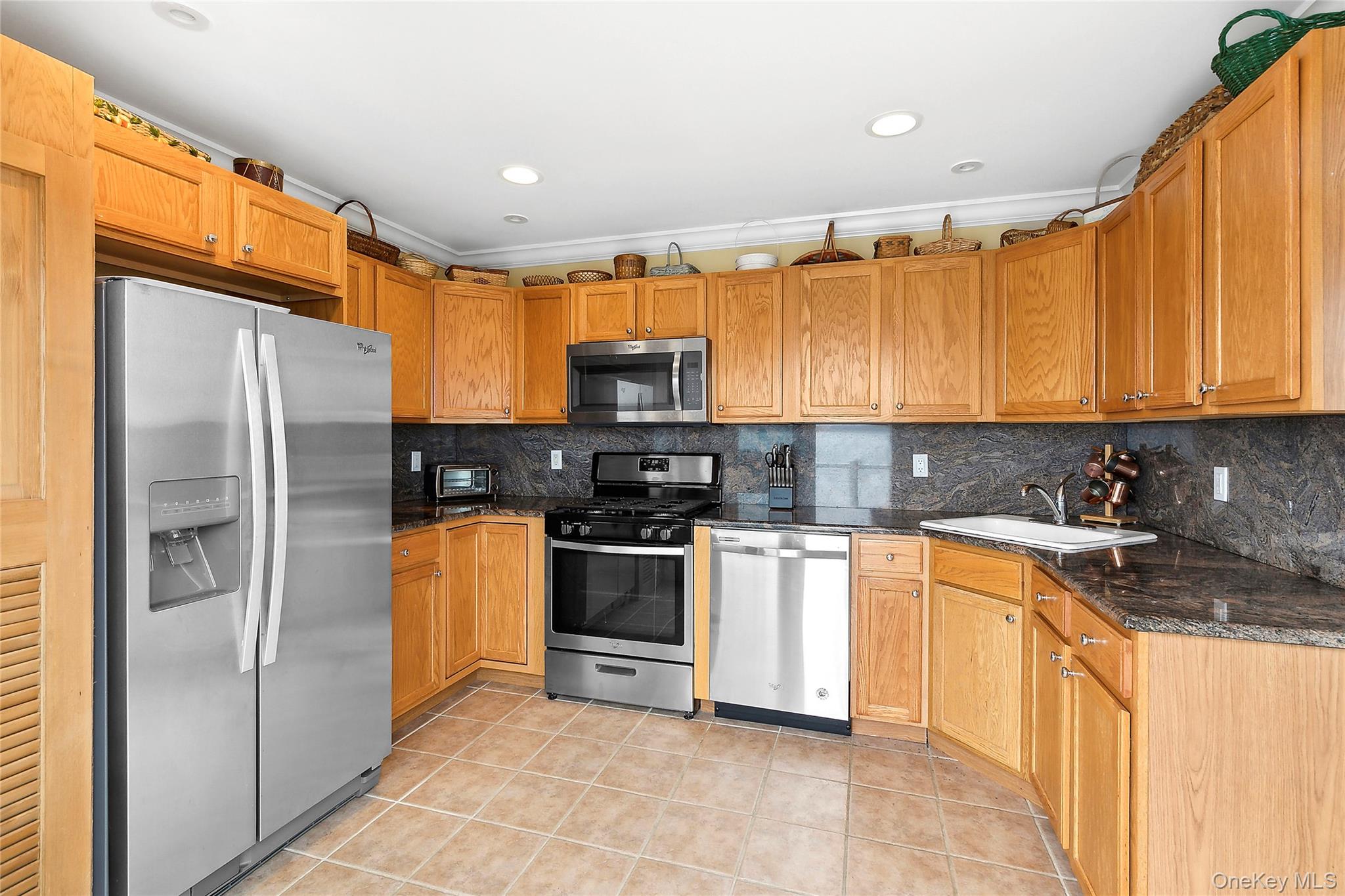 88 Point Road – For Rent photo 5