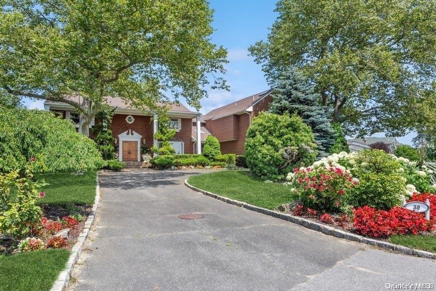 30 Thixton Drive – For Sale photo 2