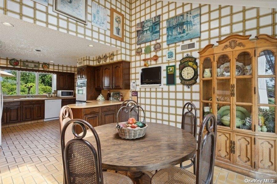 30 Thixton Drive – For Sale photo 12