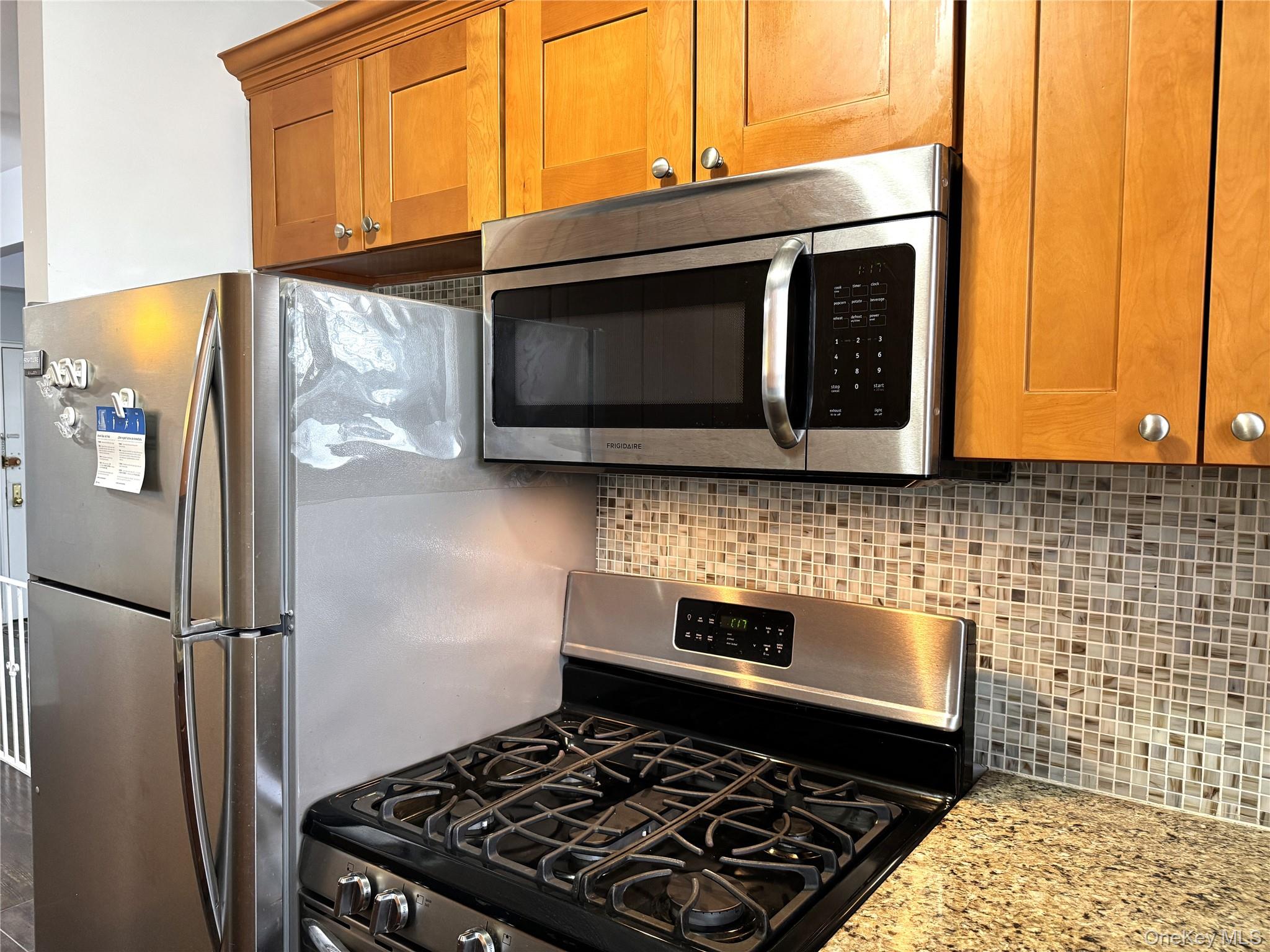 143-50 Hoover Ave, Unit 204 photo 10