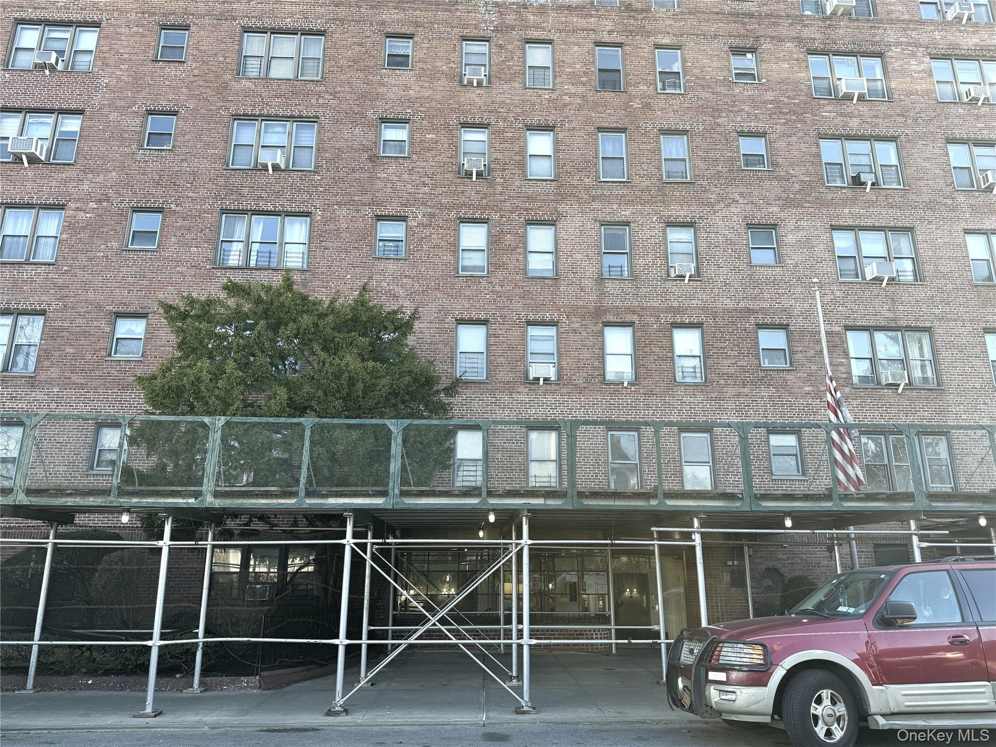 143-50 Hoover Ave, Unit 204