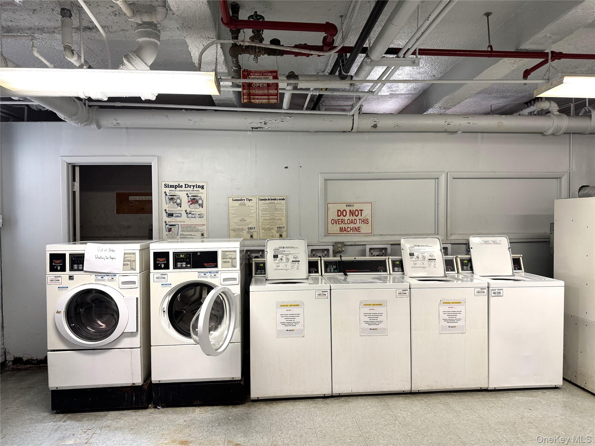 143-50 Hoover Ave, Unit 204 photo 23