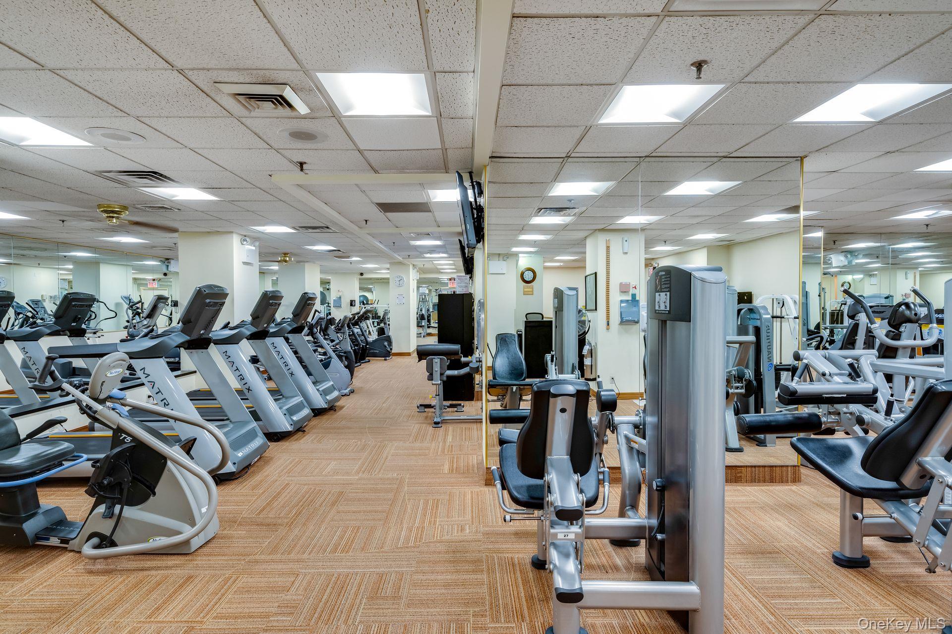 27110 Grand Central Parkway, Unit 33D photo 28