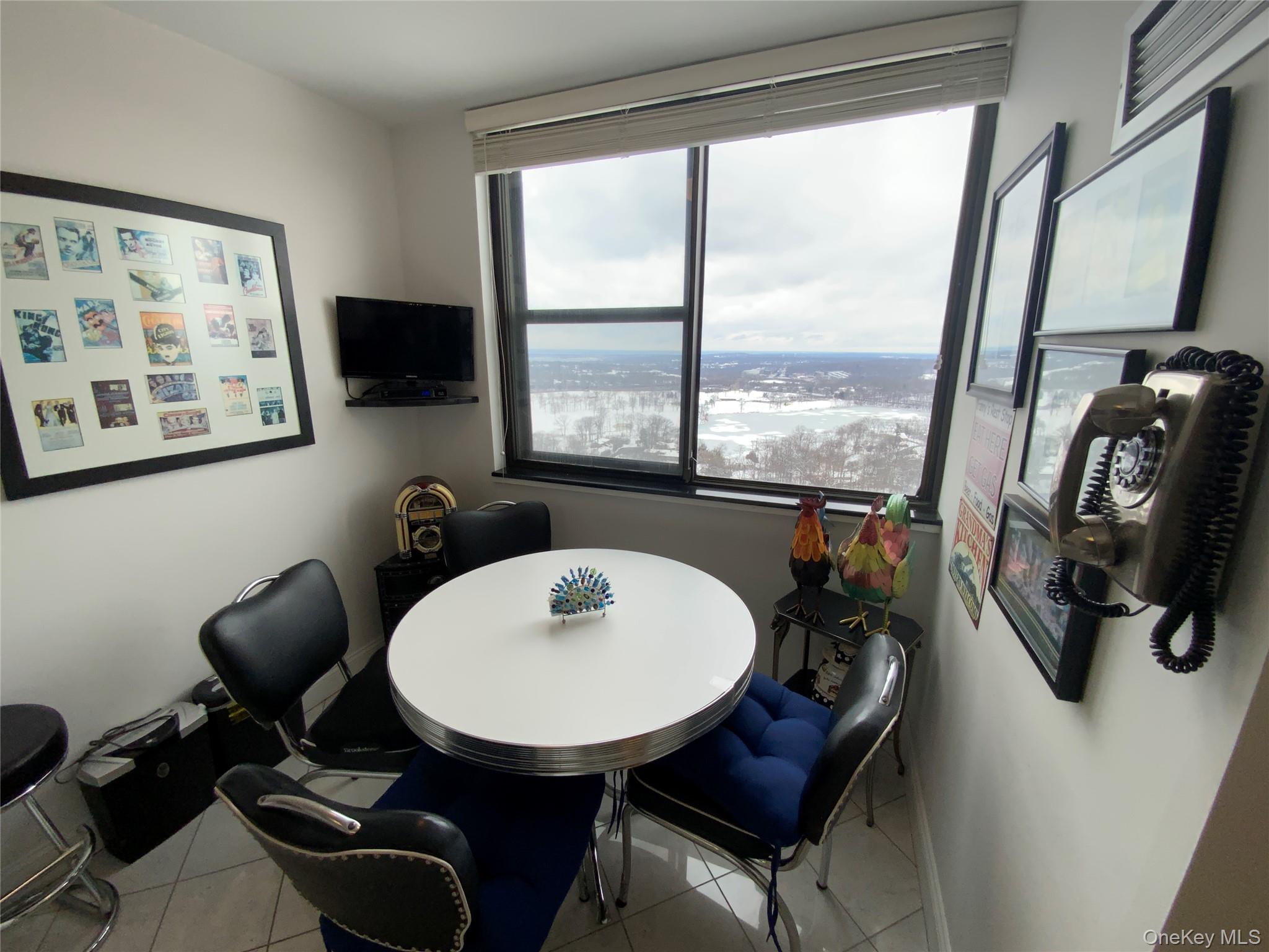 27110 Grand Central Parkway, Unit 33D photo 10