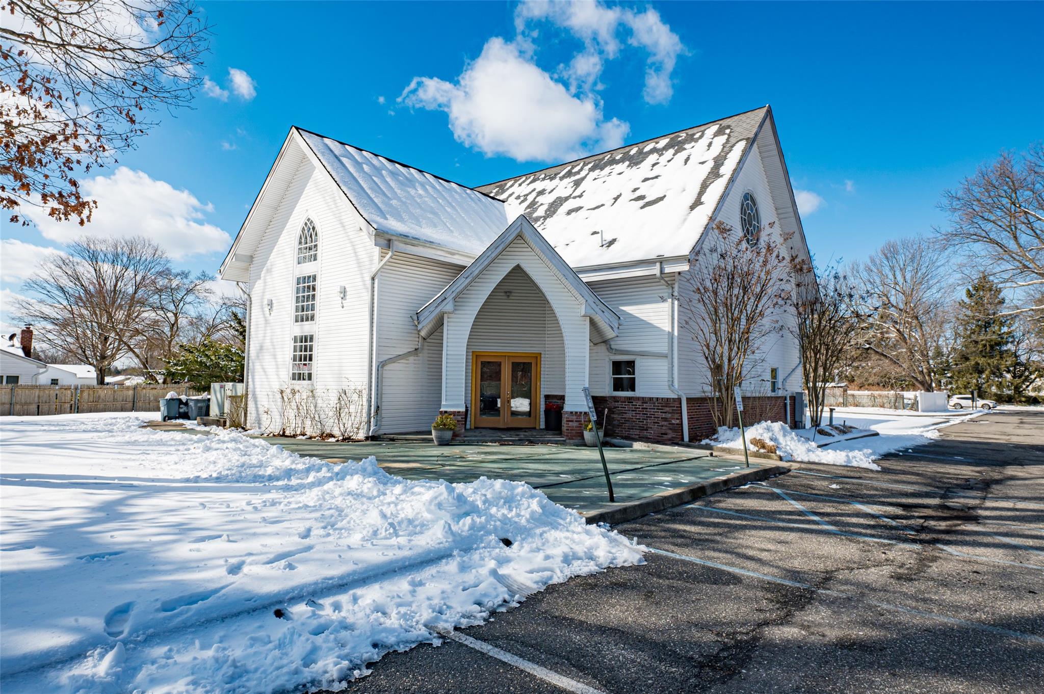 203 E Pulaski Road – For Sale