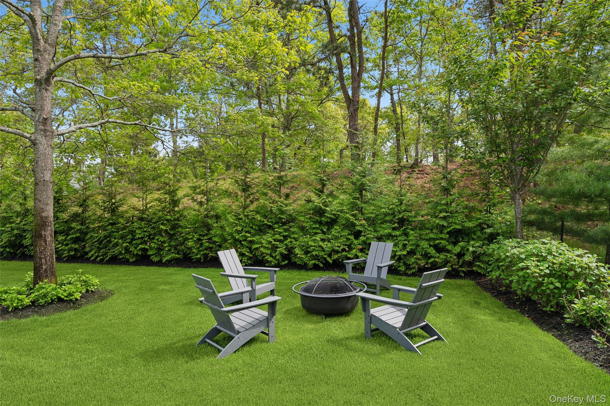 28 Canoe Place Road – For Rent photo 34
