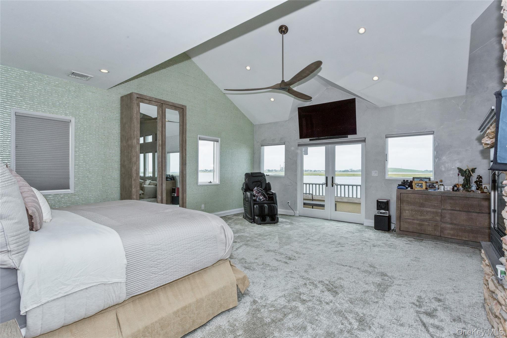 319 Harbor Drive – For Sale photo 23