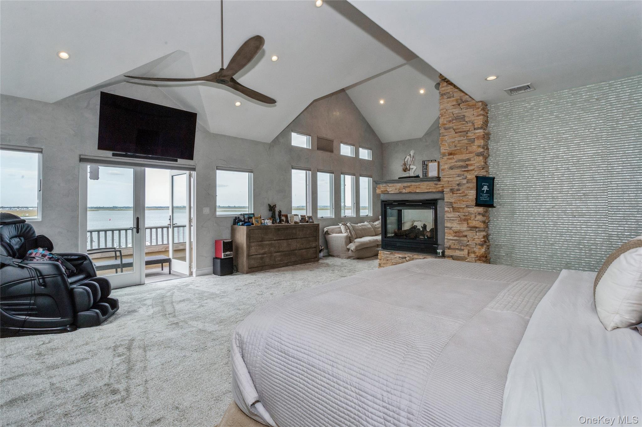 319 Harbor Drive – For Sale photo 22