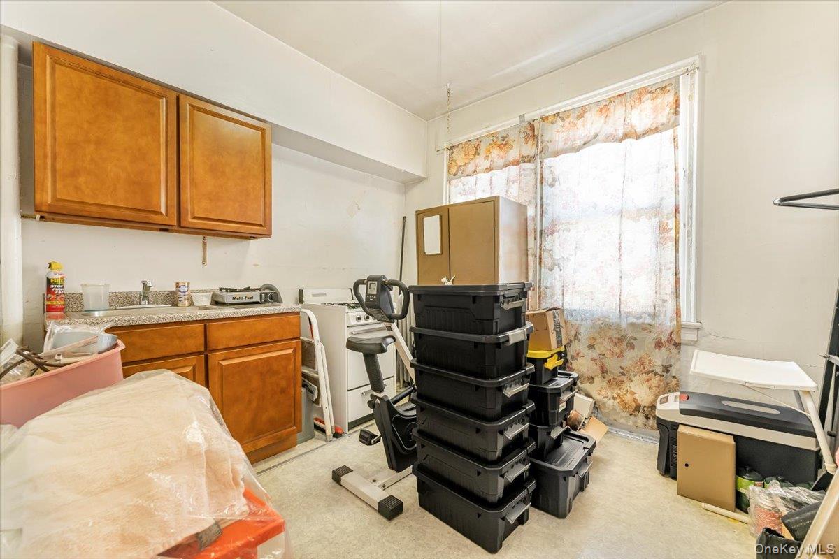 3257 110th Street – For Sale photo 6