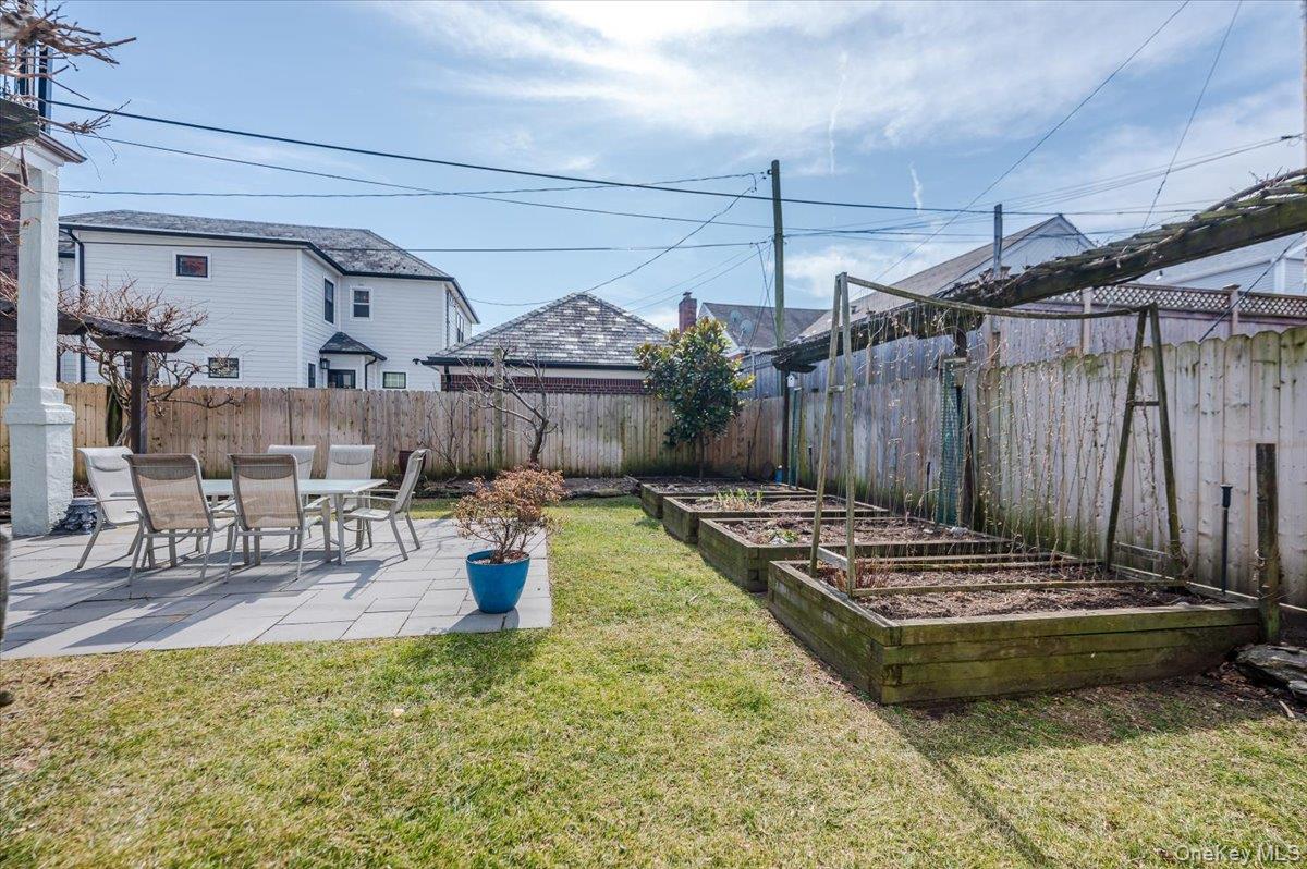 211 Laurelton Boulevard – For Sale photo 43
