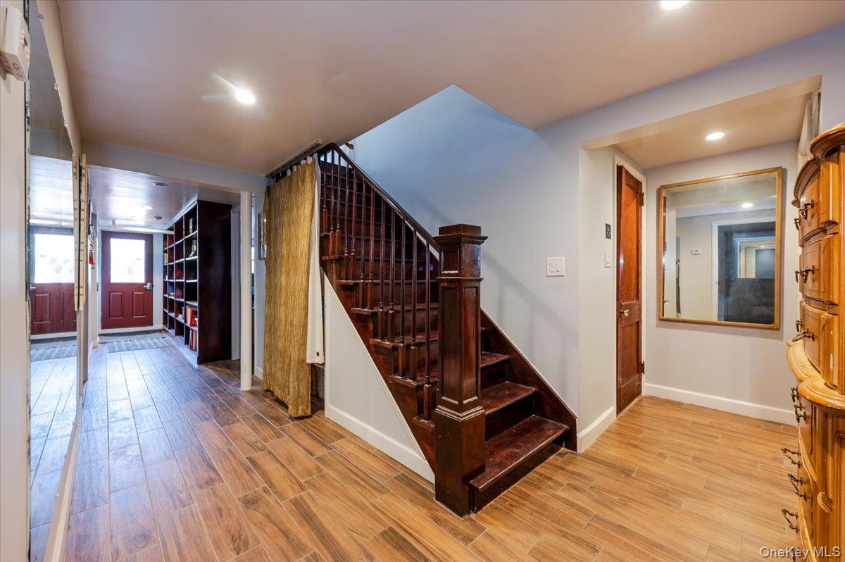 211 Laurelton Boulevard – For Sale photo 30