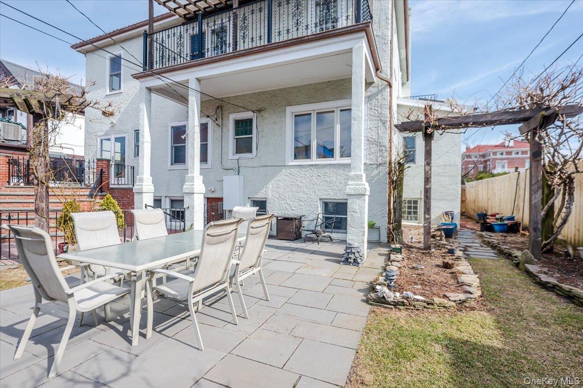 211 Laurelton Boulevard – For Sale photo 44