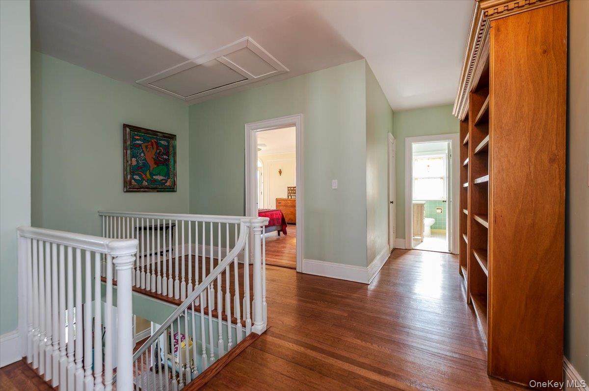 211 Laurelton Boulevard – For Sale photo 17