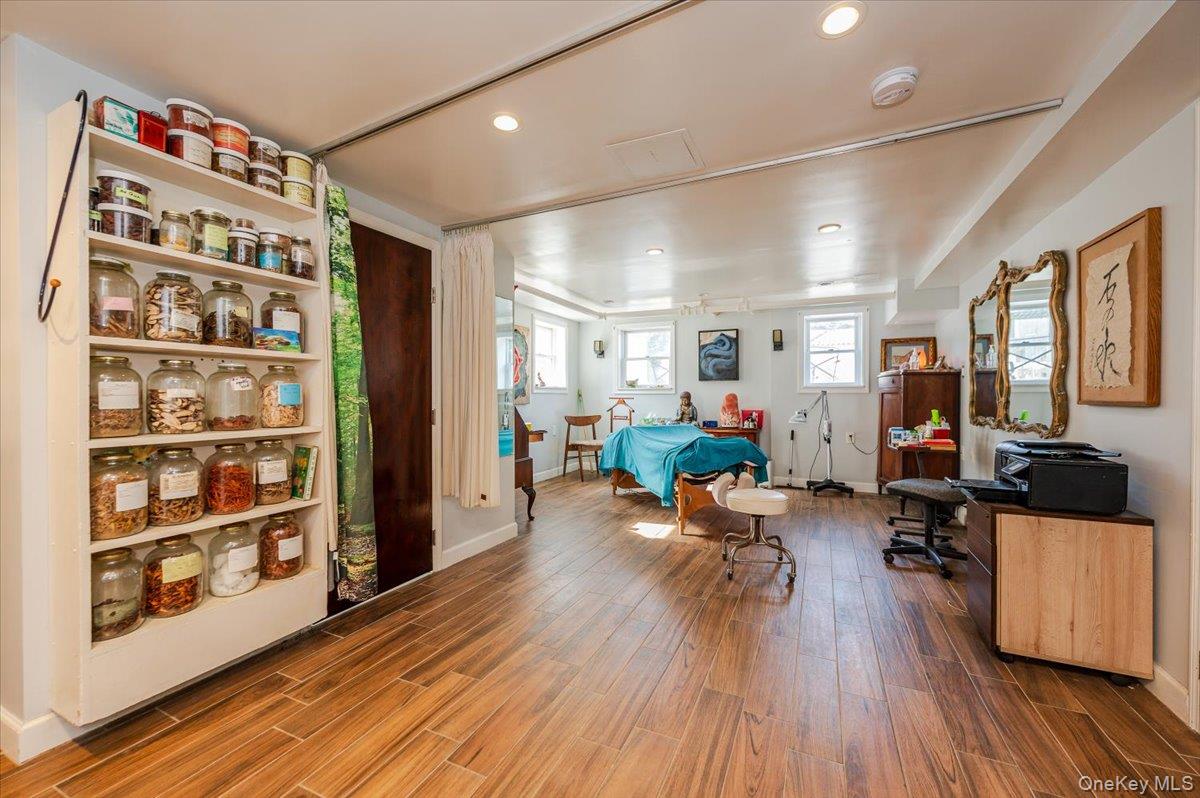 211 Laurelton Boulevard – For Sale photo 35