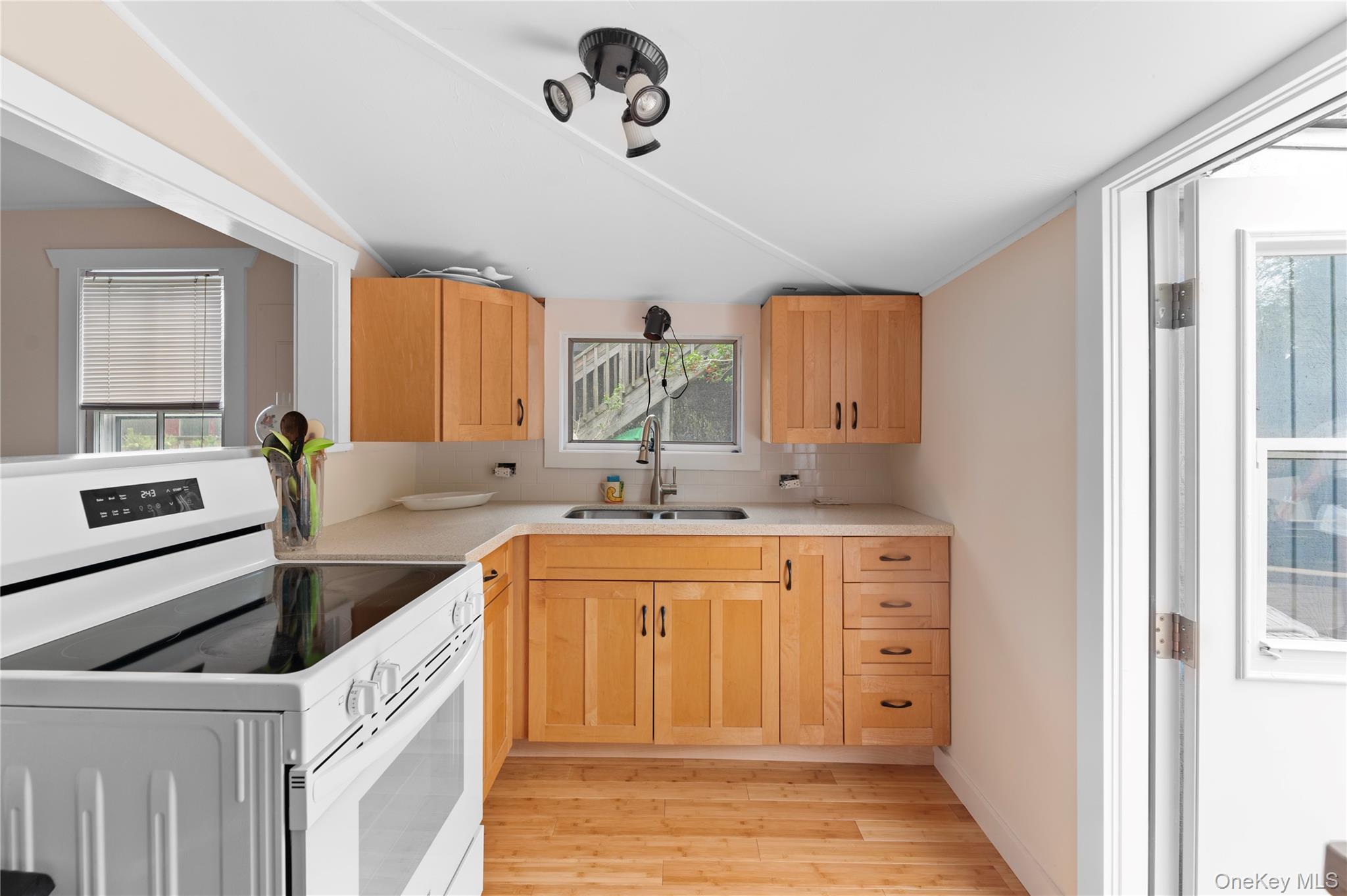 30 Bungalow Walk – For Rent photo 5