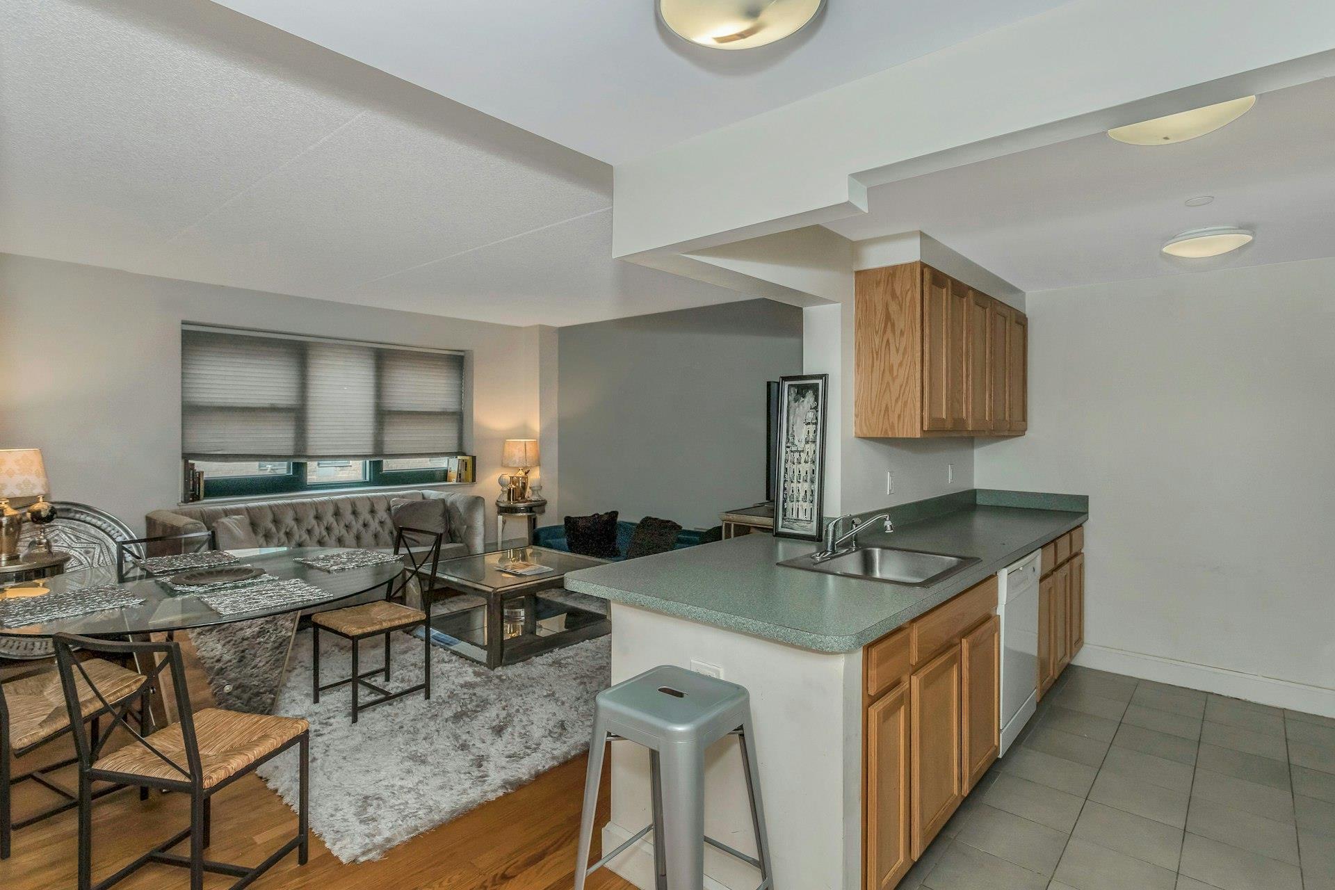 1885 Lexington Avenue, Unit 5B photo 15