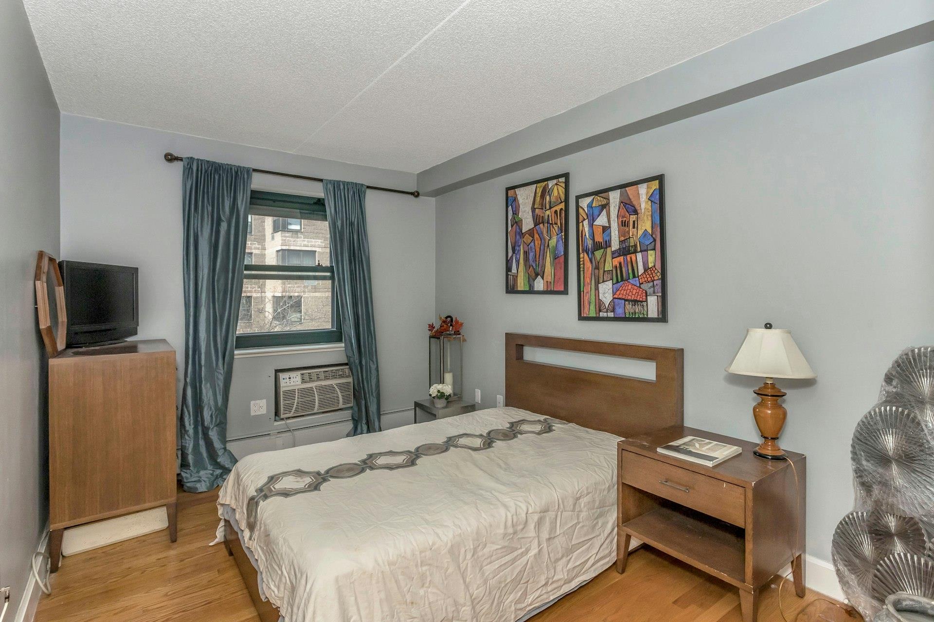 1885 Lexington Avenue, Unit 5B photo 18