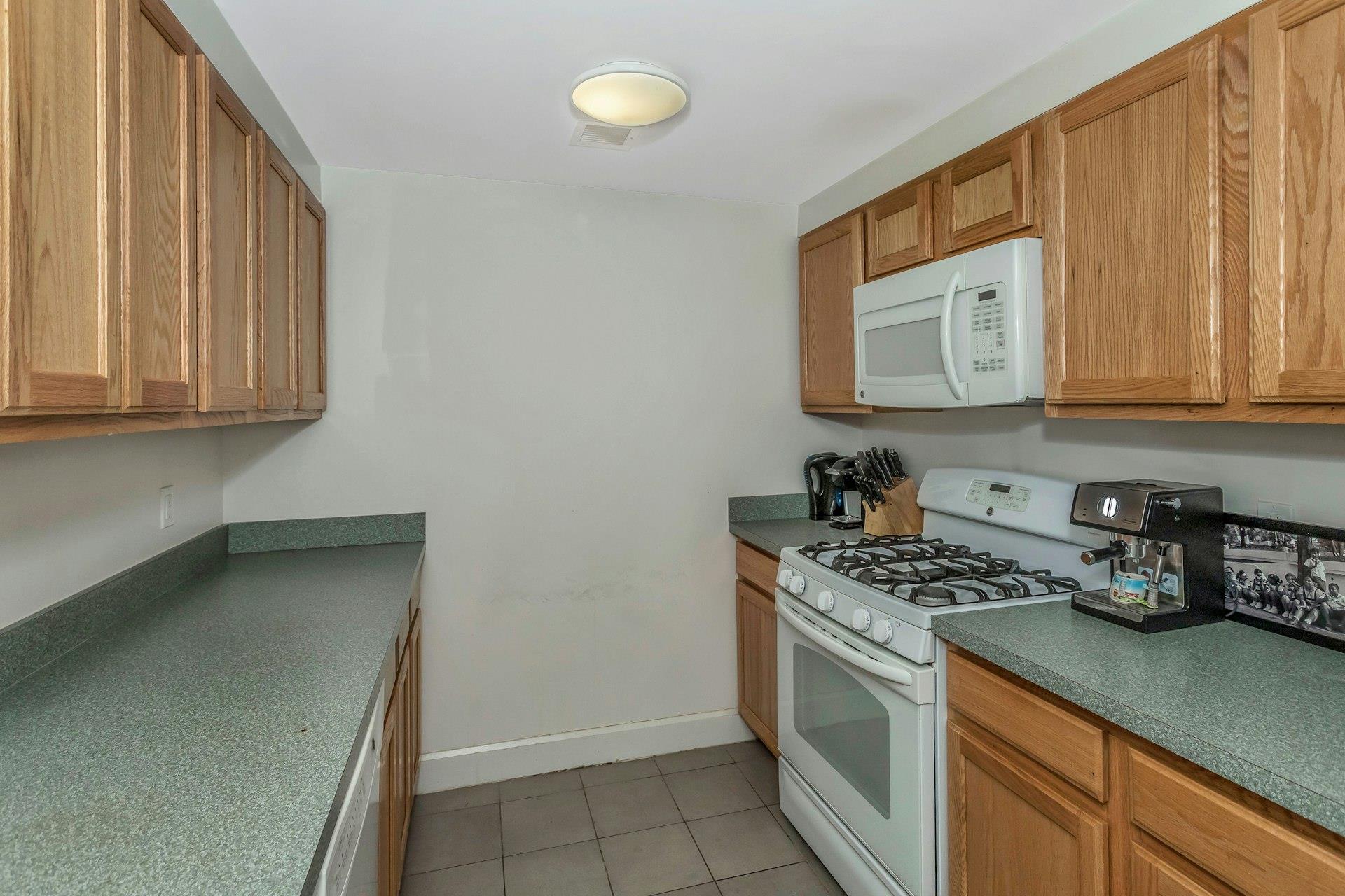 1885 Lexington Avenue, Unit 5B photo 16
