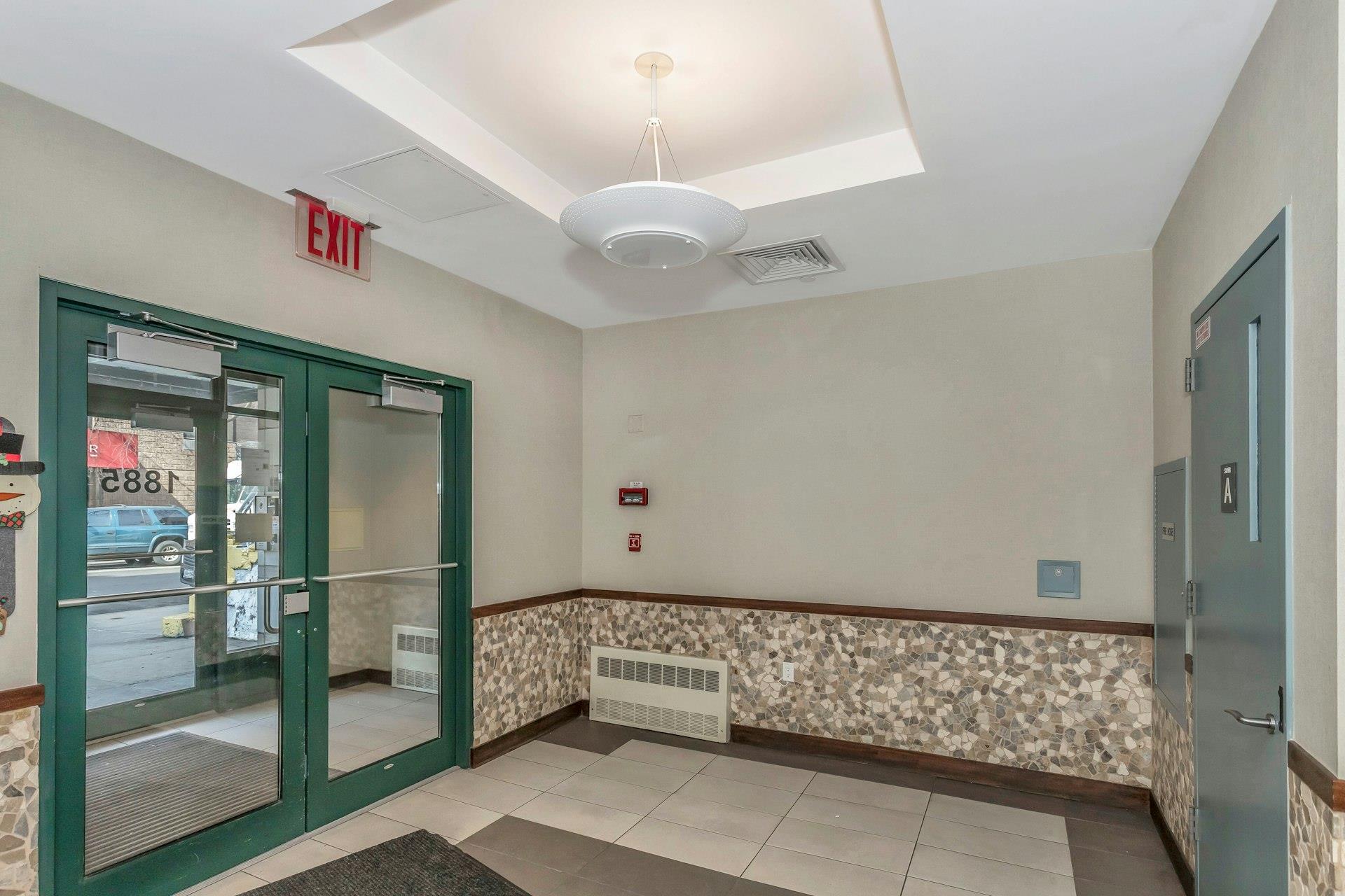 1885 Lexington Avenue, Unit 5B photo 2