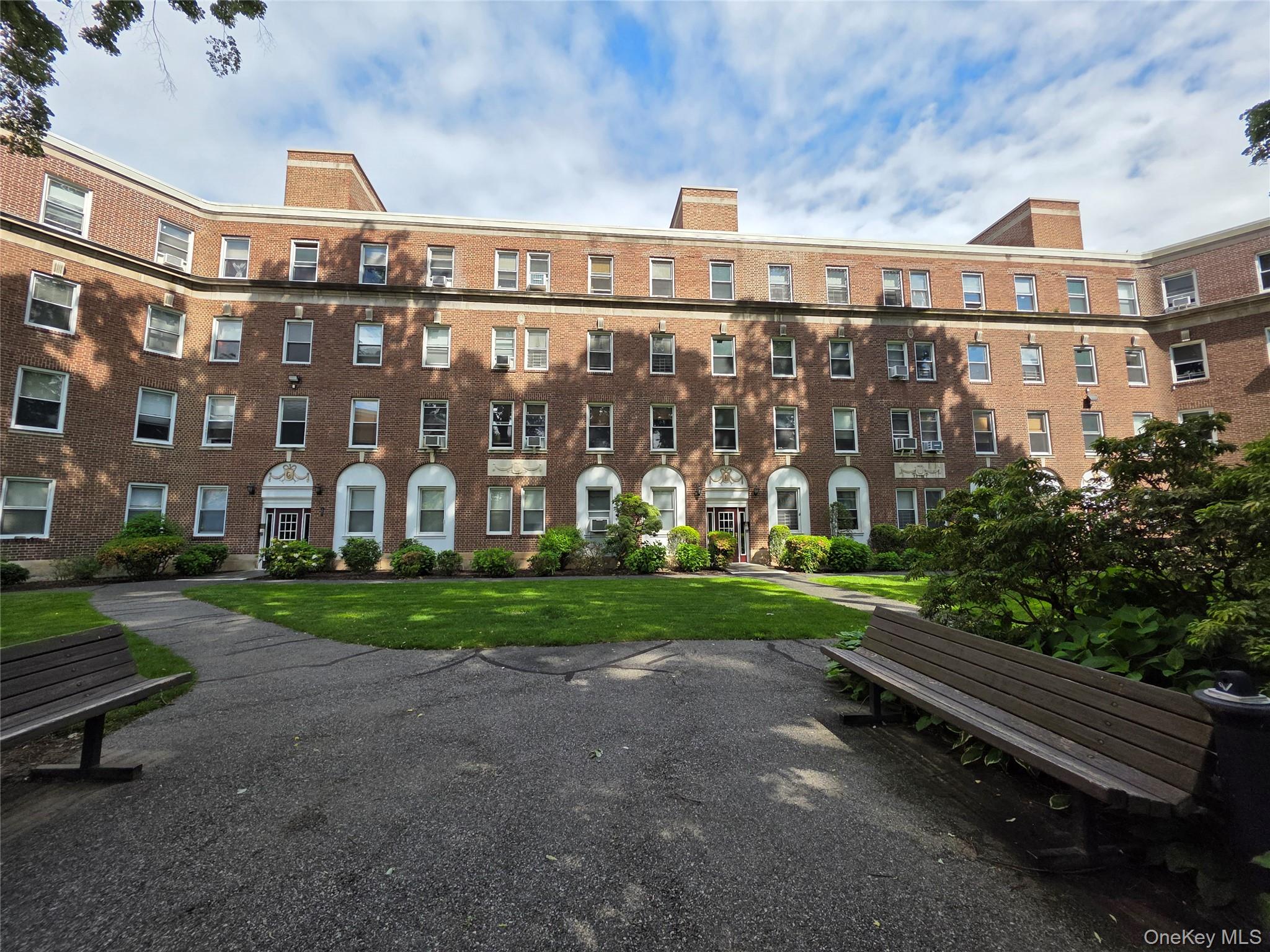 445 Gramatan Avenue, Unit GC2