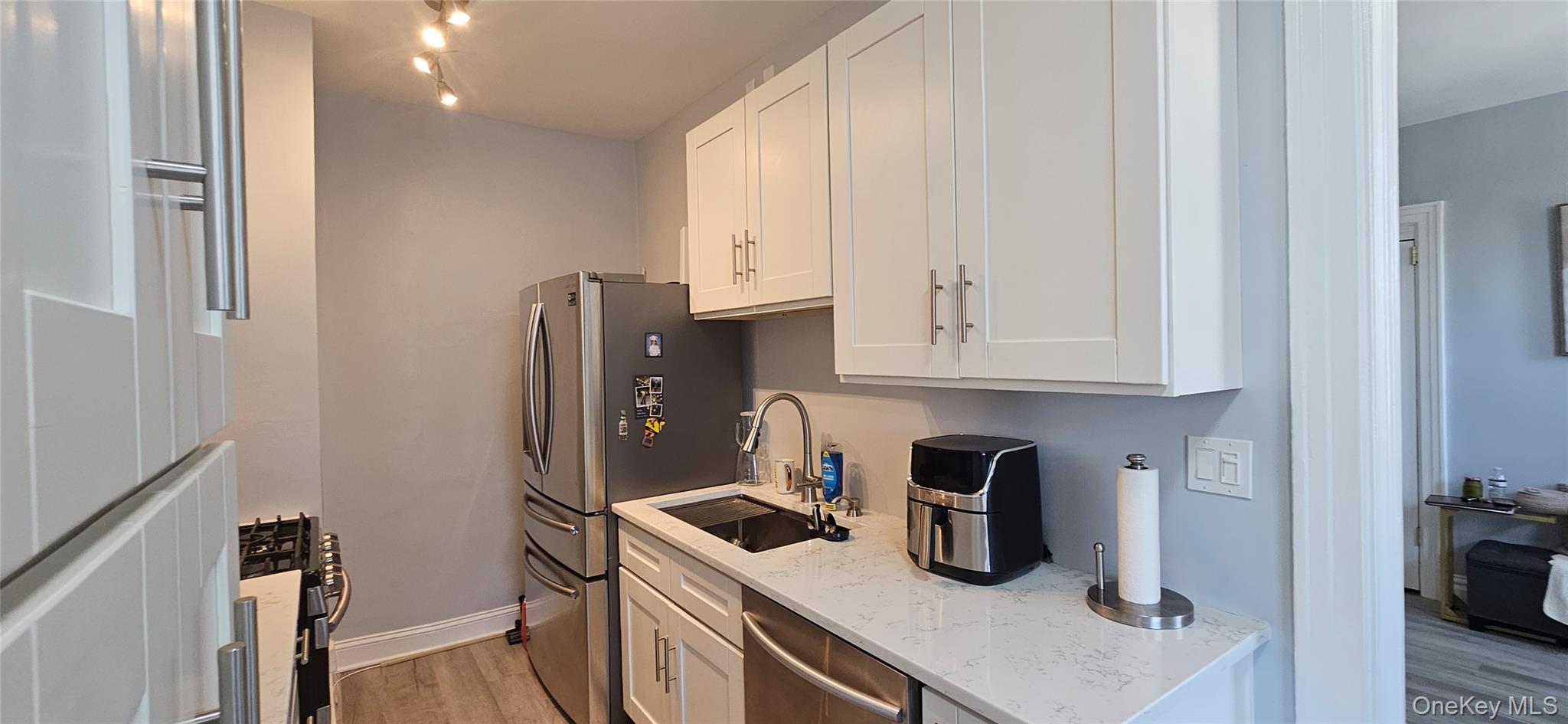 445 Gramatan Avenue, Unit GC2 photo 4