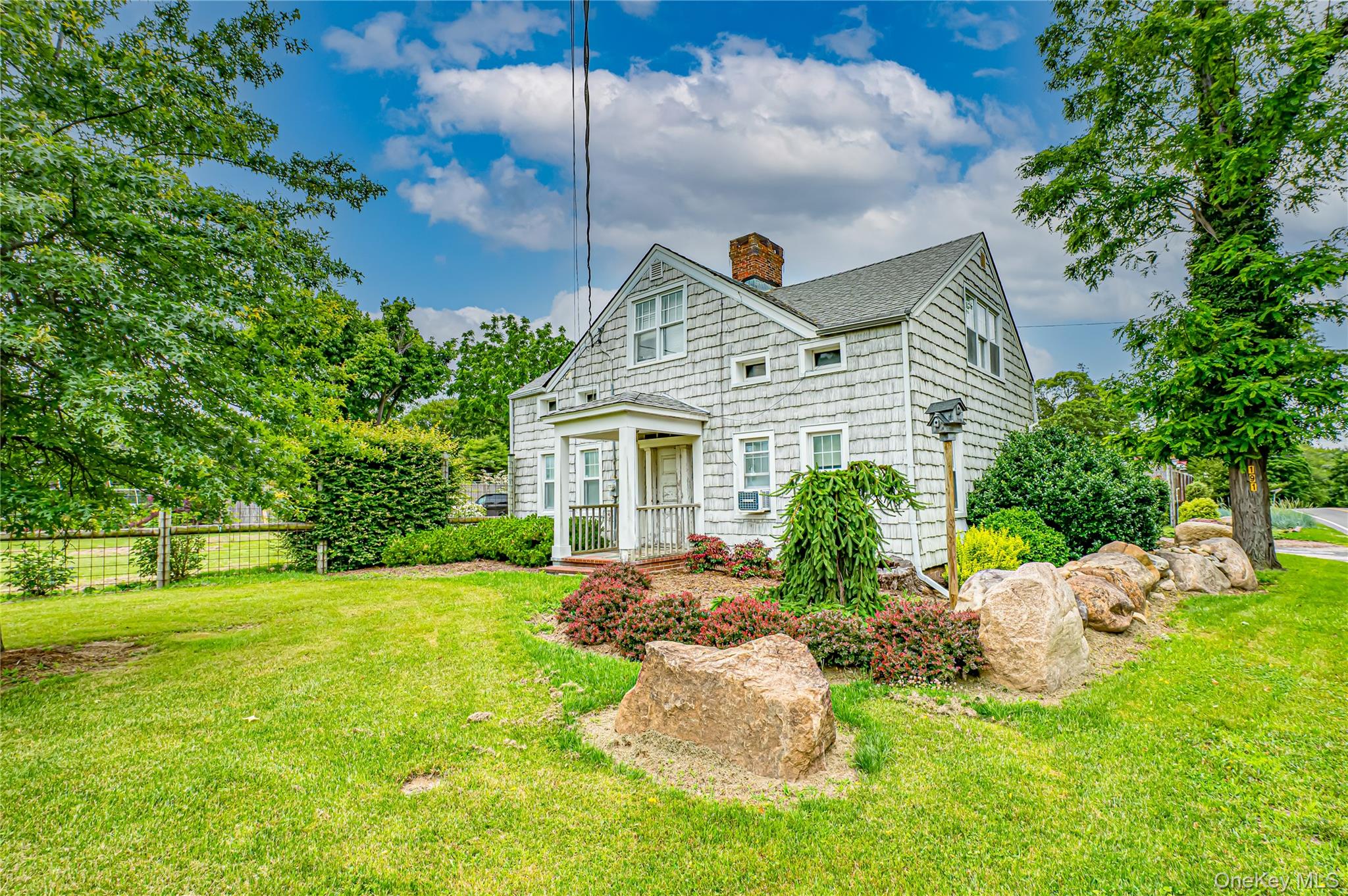 185-191 N Country Road – For Sale photo 11