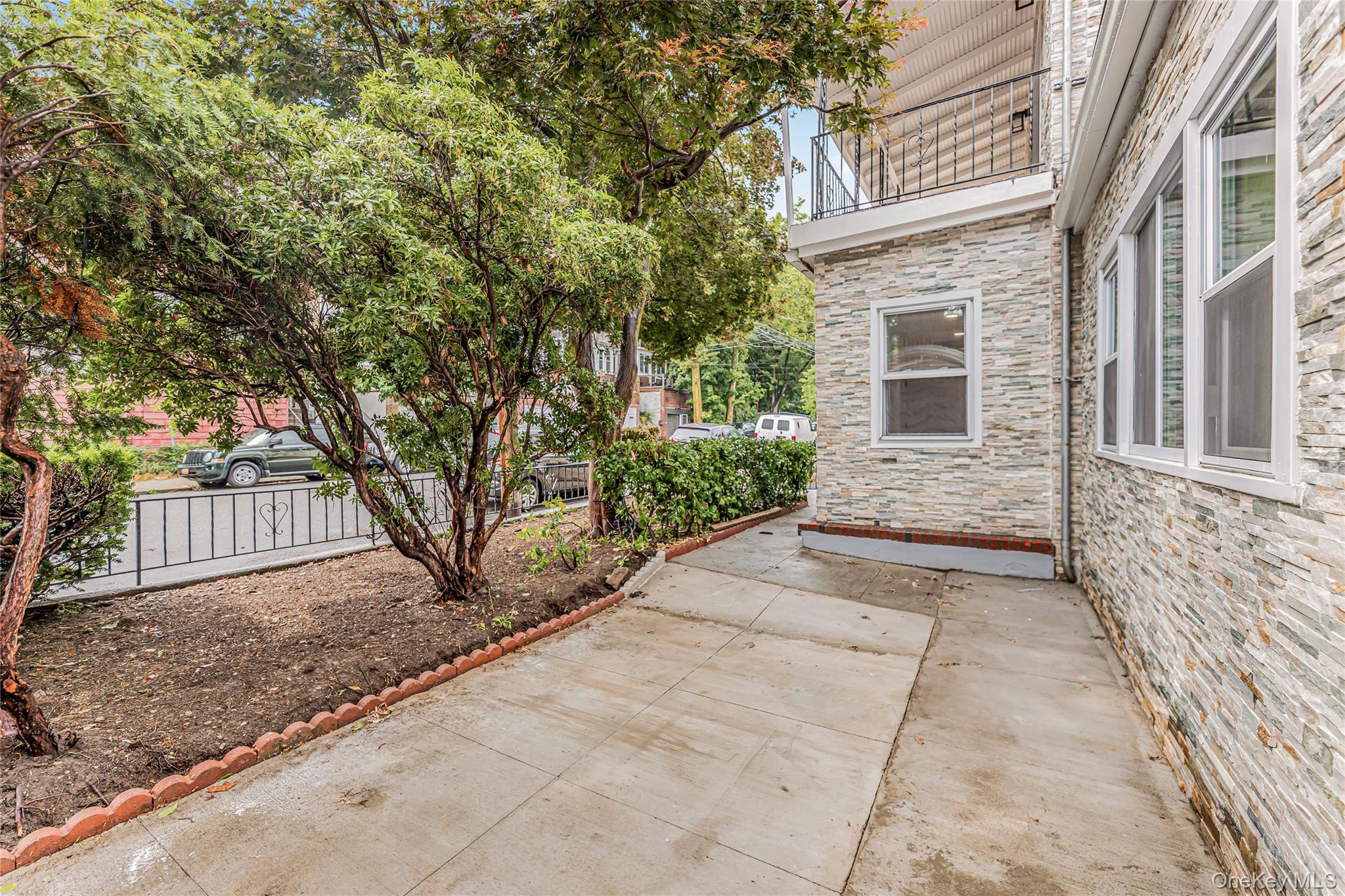 6140 Delafield Avenue – For Sale photo 9