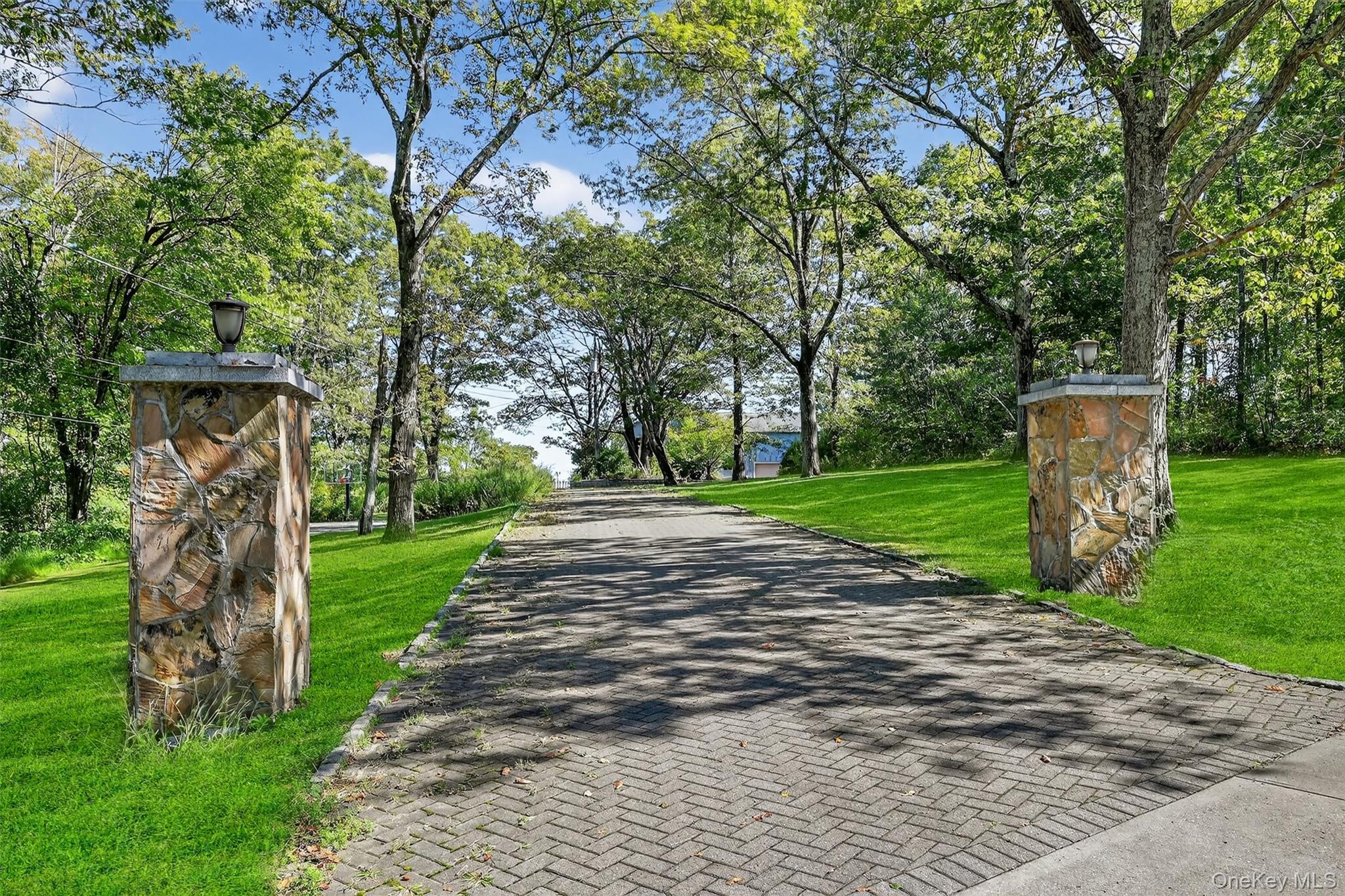 15 Curran Drive – For Sale photo 4