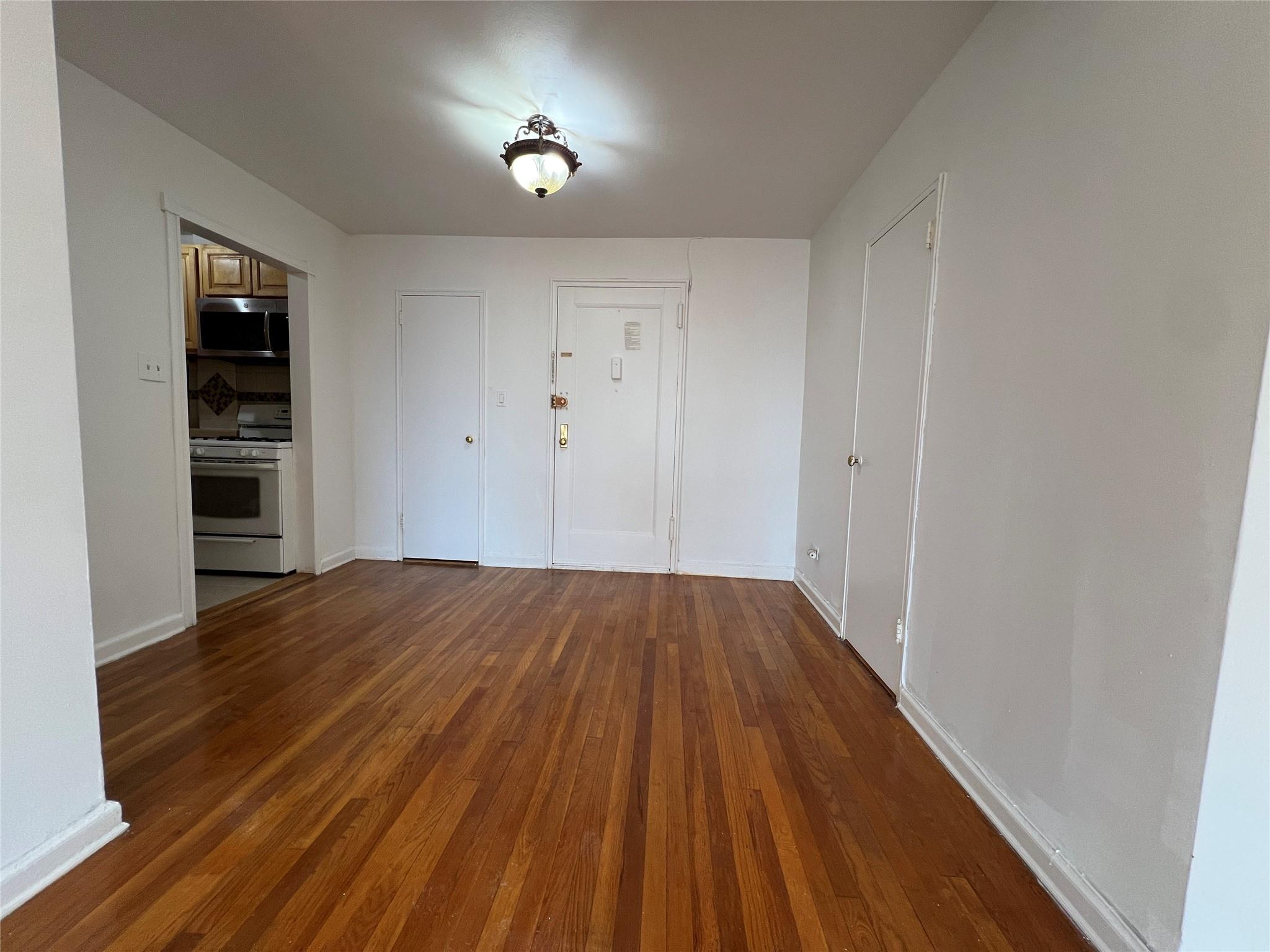 1475 Thieriot Avenue, Unit 5J photo 3