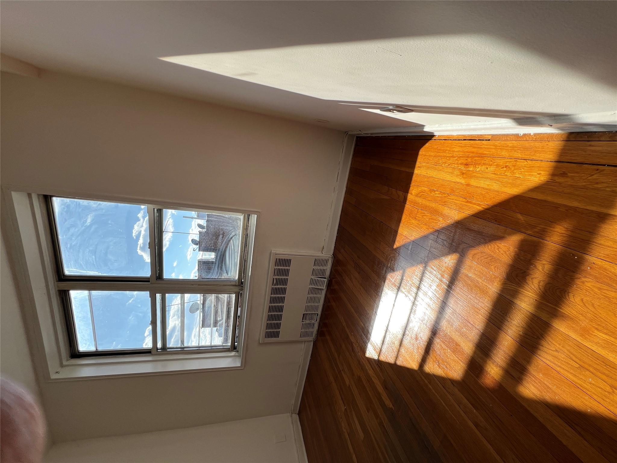 1475 Thieriot Avenue, Unit 5J photo 2