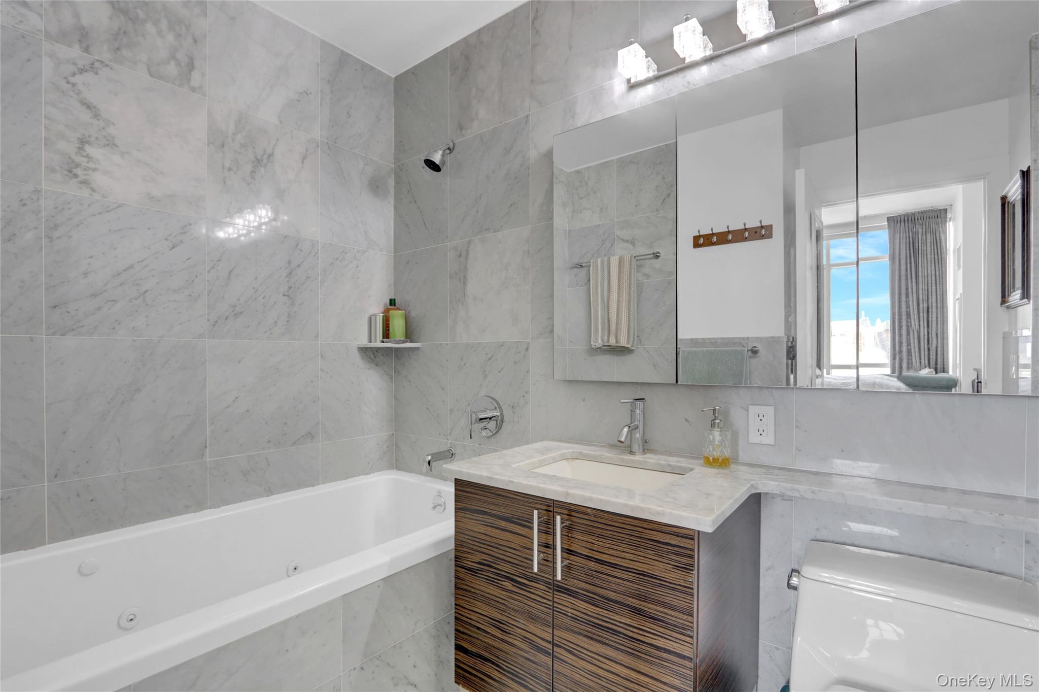 11-24 31st Avenue, Unit 10E photo 20