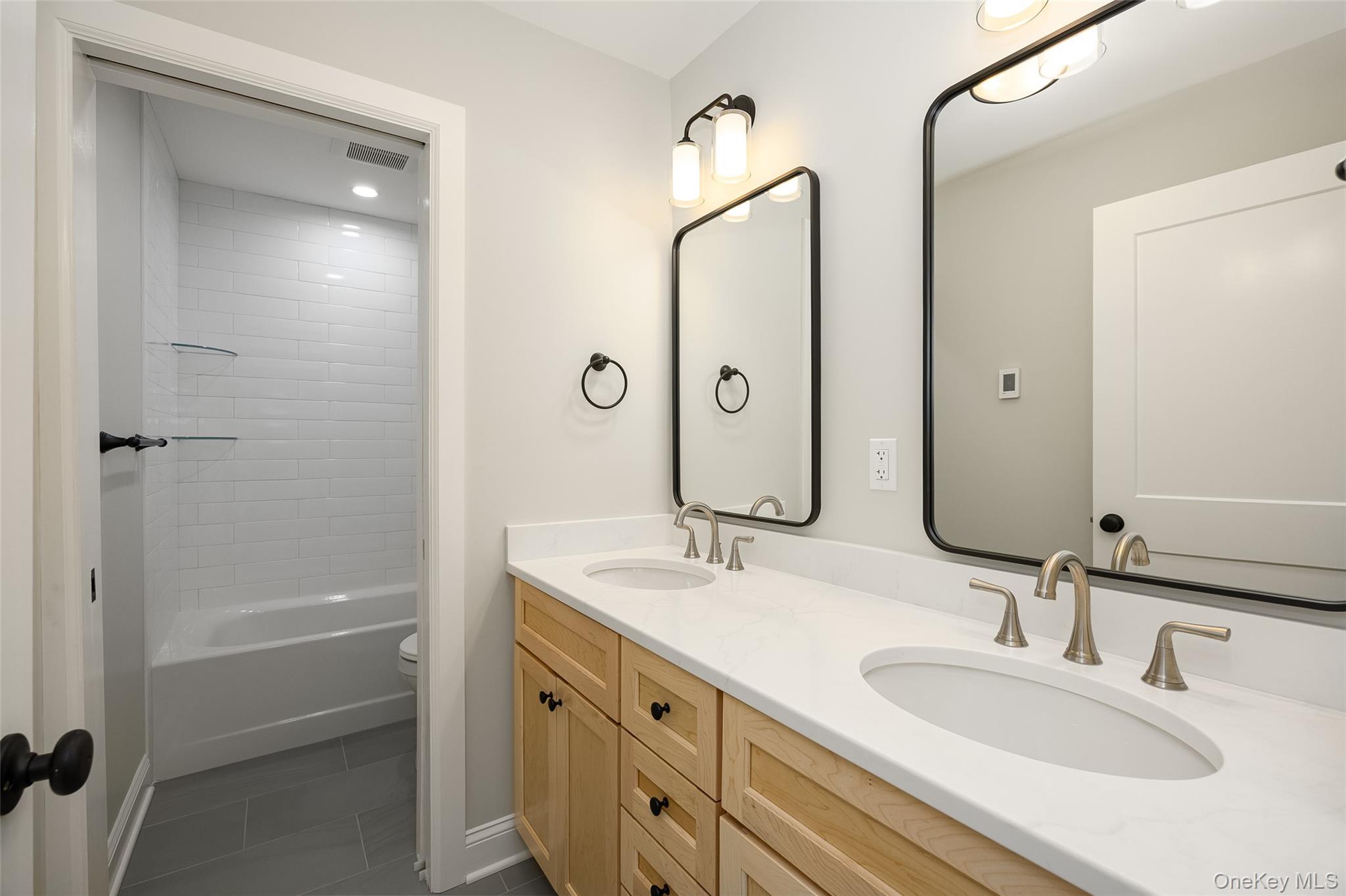 0 Henry Street, Unit 3 photo 16