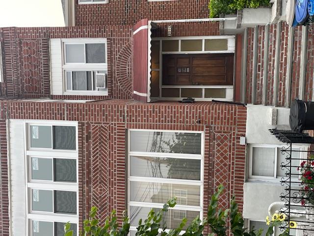 2010 Hobart Avenue – For Sale