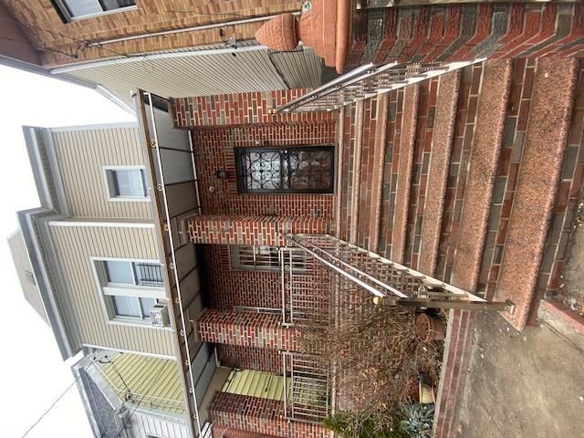 168 Warwick Street – For Sale photo 3