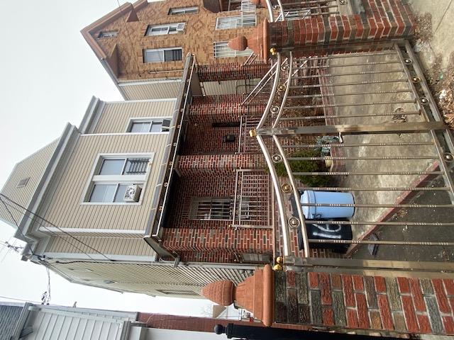 168 Warwick Street – For Sale photo 2