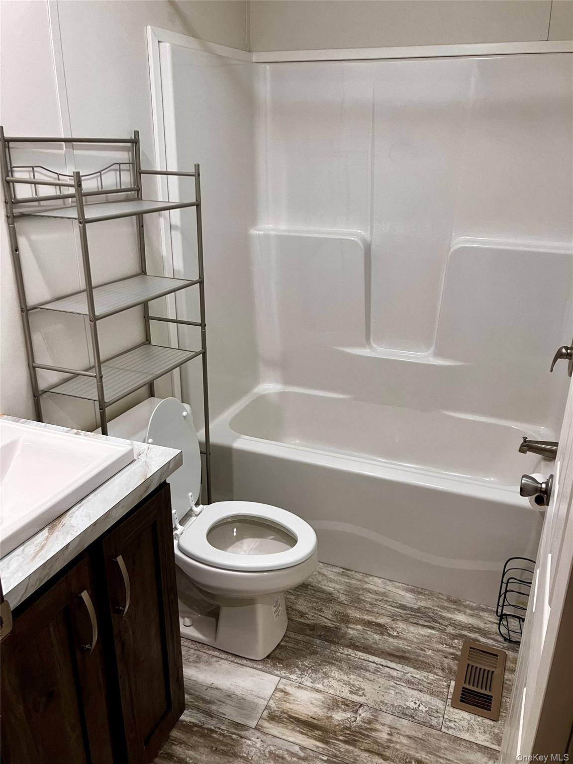 20 Shore Lane – For Sale photo 5