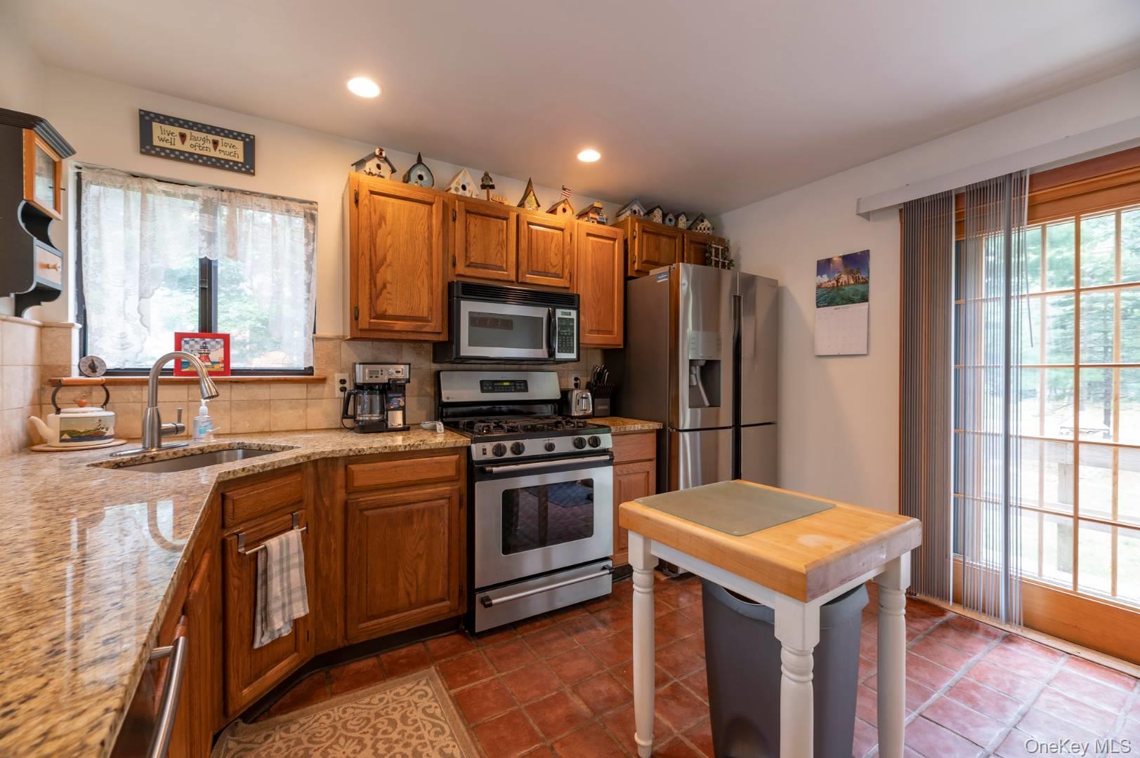 221 Norfolk Drive – For Rent photo 6